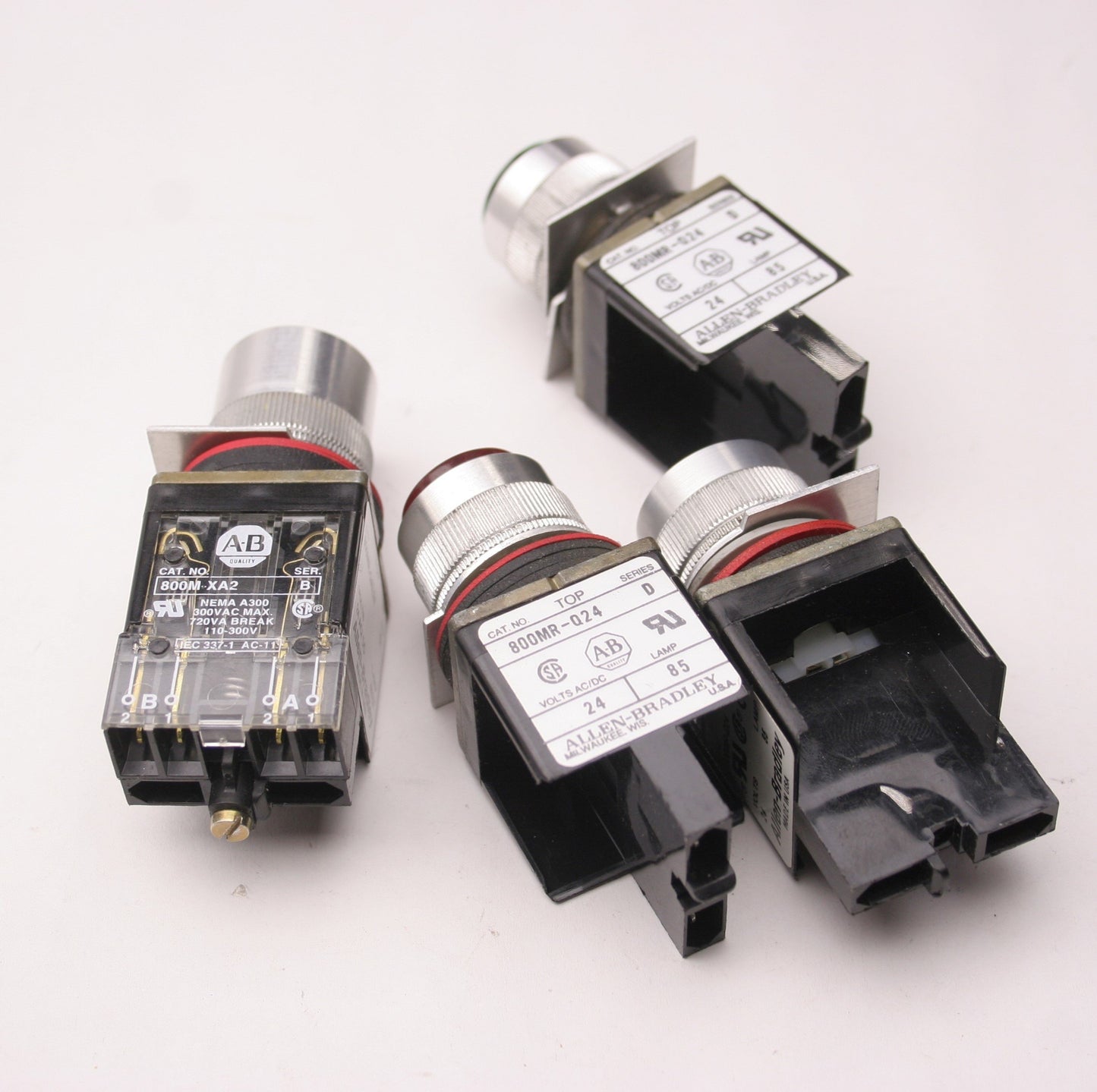 Used Lot of 4 Allen Bradley 3x800MR-Q24 1x 800MR-QAL24 Indicator Lights, 24 VAC/DC