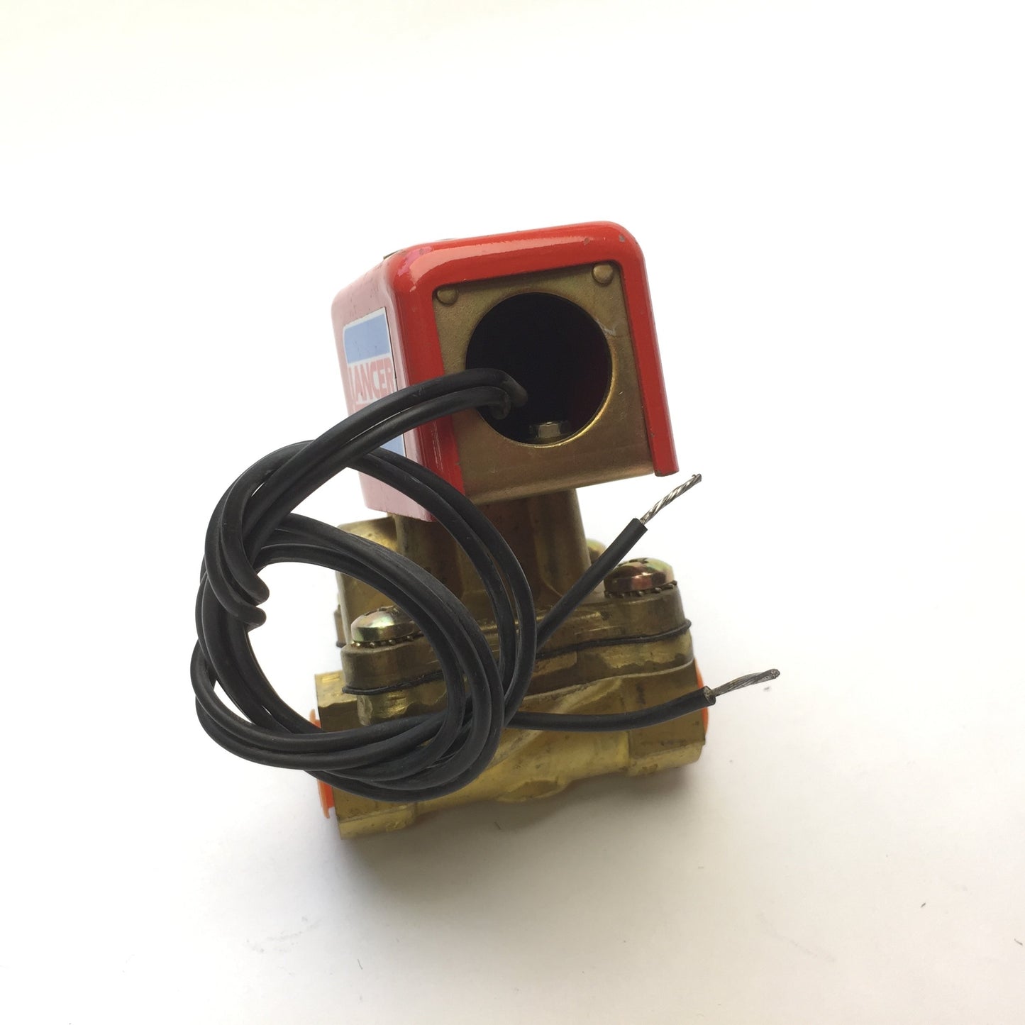 New – Open box Honeywell 2LB2LBG3102 Solenoid Valve 120VAC 60Hz 100PSI 3/8"NPT Port 5/8"Orifice