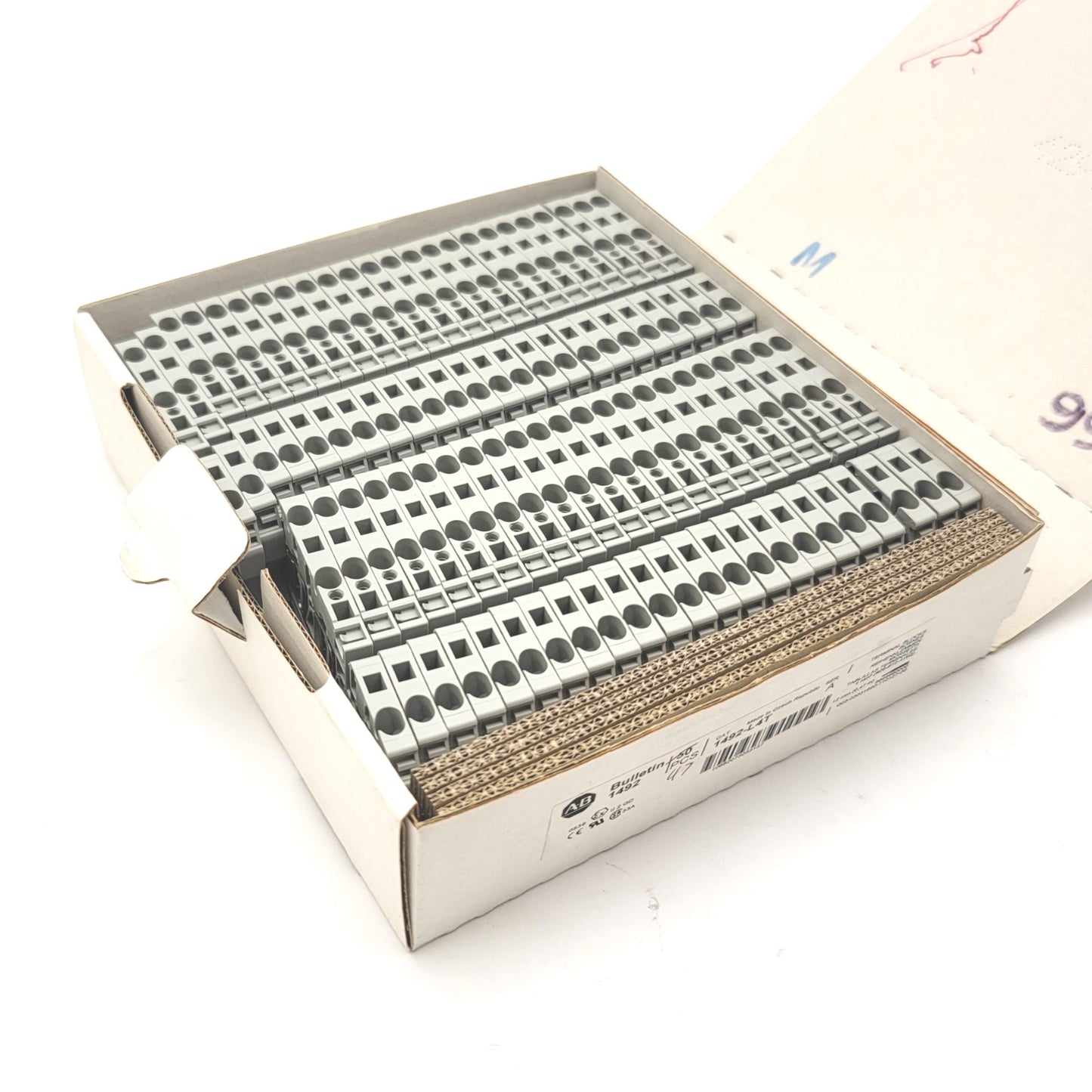 New – Open box Box Of 47 Allen Bradley 1492-L4T Feed Through Terminal Blocks, 800V AC/DC, 32A