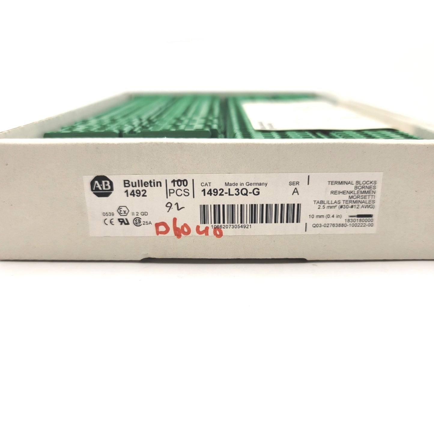 New – Open box Box Of 92 Allen Bradley 1492-L3Q-G Feed Through Terminal Blocks, 800V AC/DC, 24A