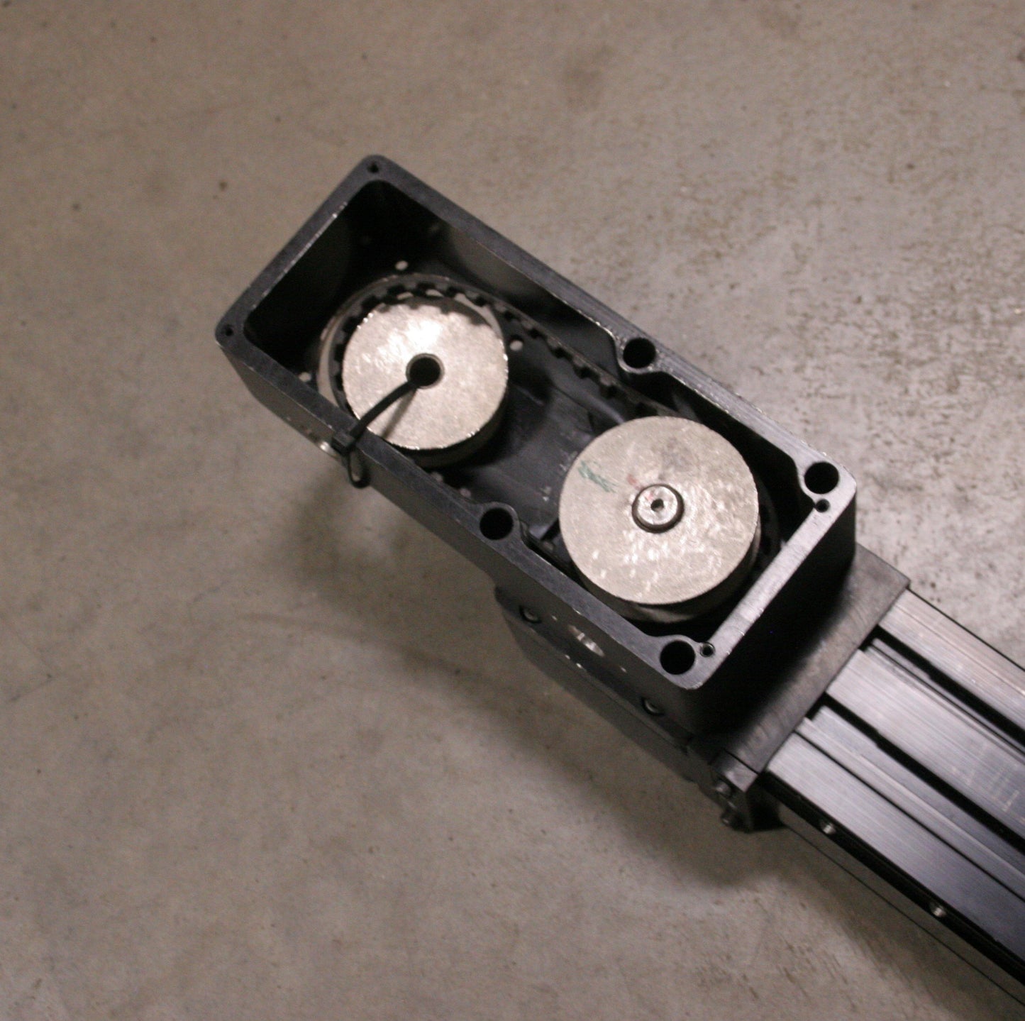 Used Tolomatic B3W10 BWS18 SK33.000 Electric Belt Drive Rodless Actuator, 33" Stroke