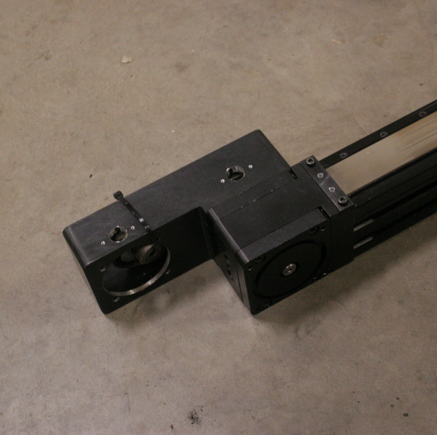 Used Tolomatic B3W10 BWS18 SK33.000 Electric Belt Drive Rodless Actuator, 33" Stroke