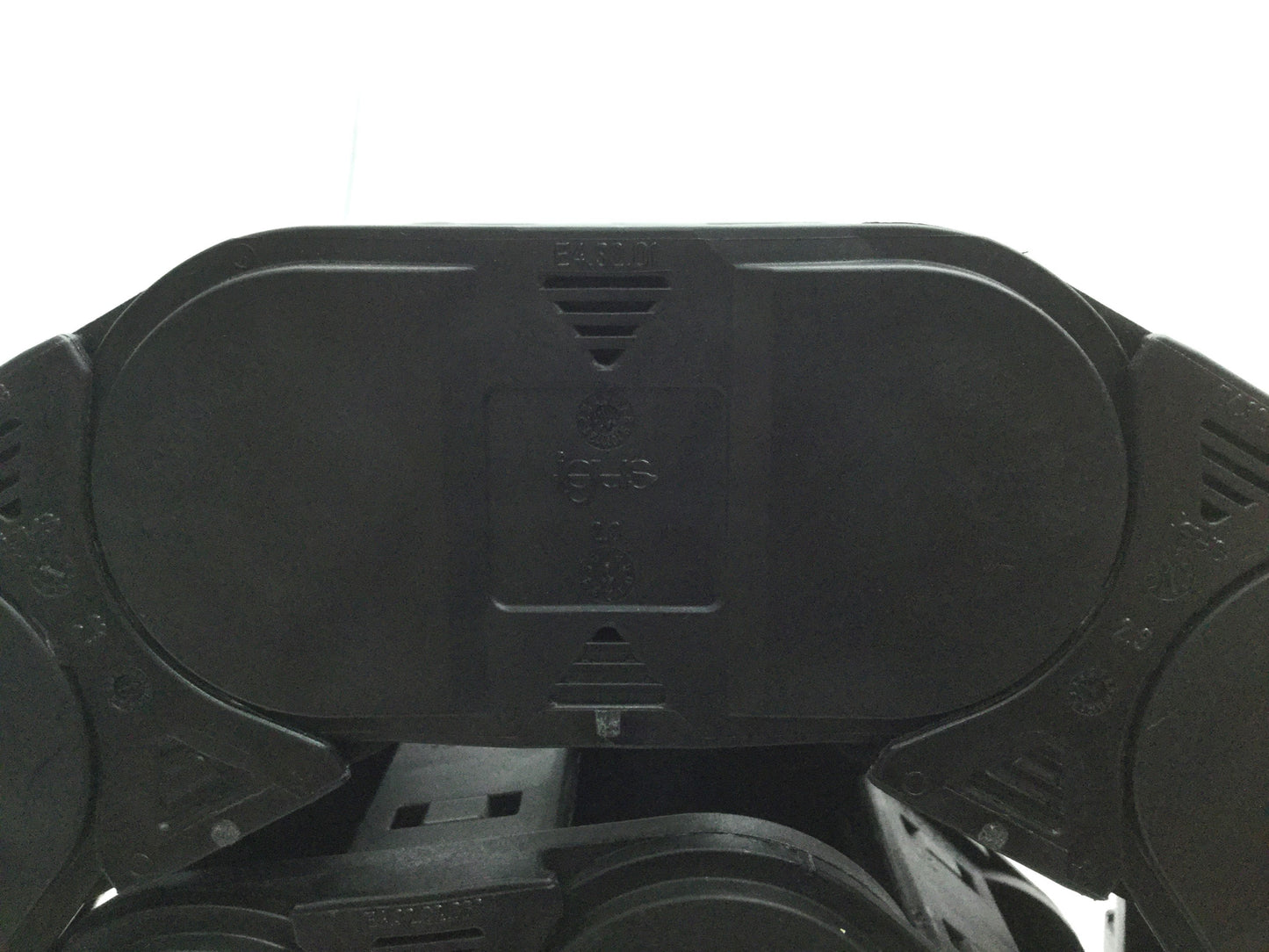 Used Igus E4.32.01 E4.32.02.150 Energy Chain, Length: 60", Inside: 1.98" x 1.25"