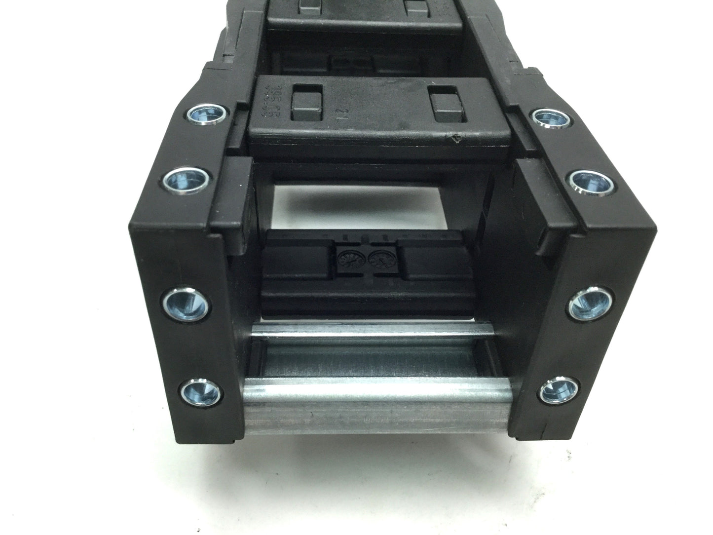 Used Igus E4.32.01 E4.32.02.150 Energy Chain, Length: 60", Inside: 1.98" x 1.25"