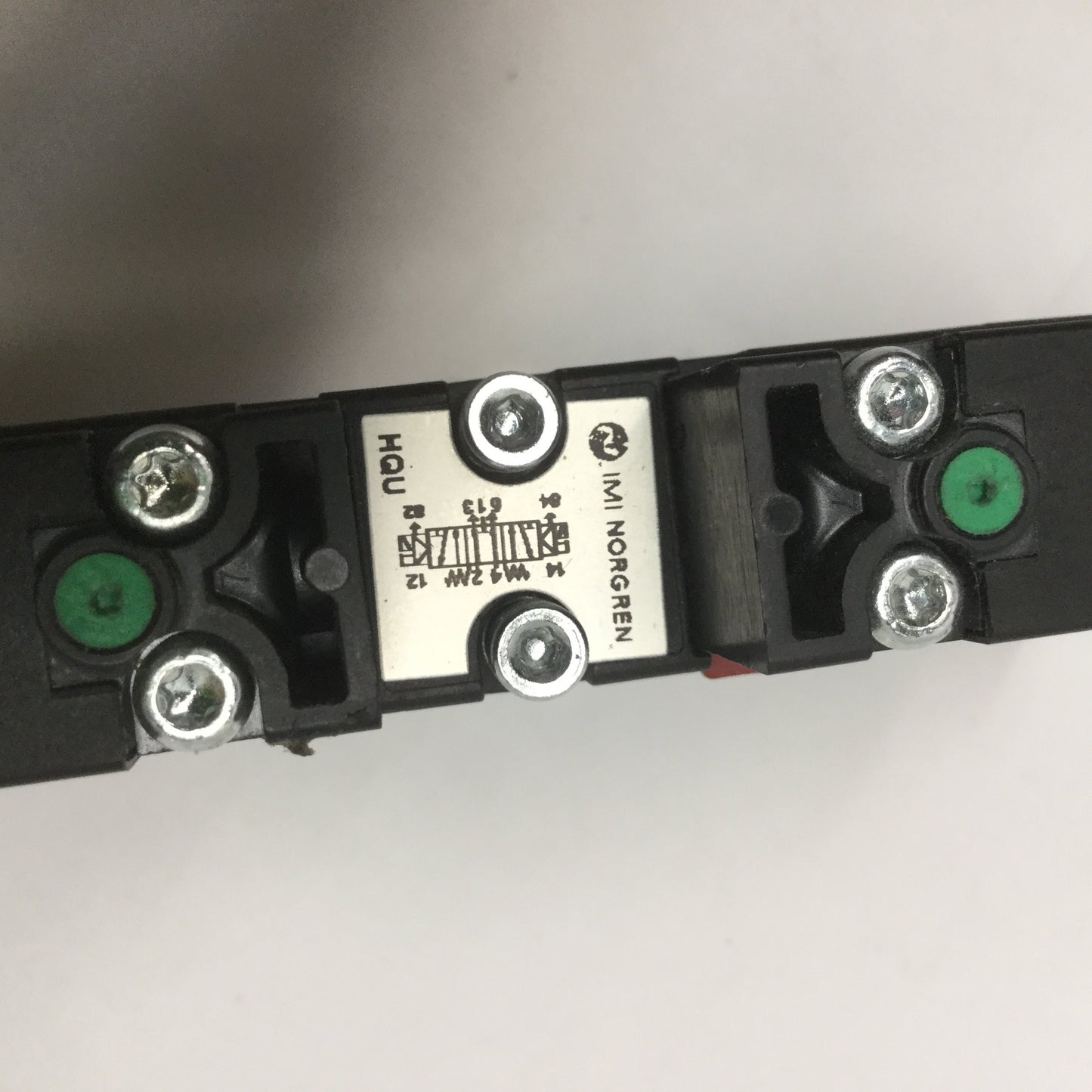 Used Norgren VS18G711DF318A Double Solenoid Valve, 5-Port 3-Position, 115VAC Coil