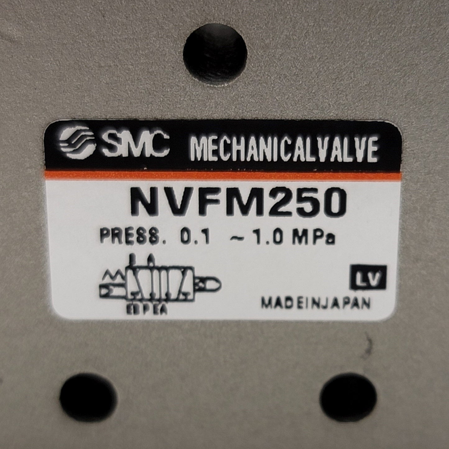 Used SMC NVFM250-N02-08S Mechanical Pneumatic Toggle Switch Valve, 1/4"NPT, 15-150PSI