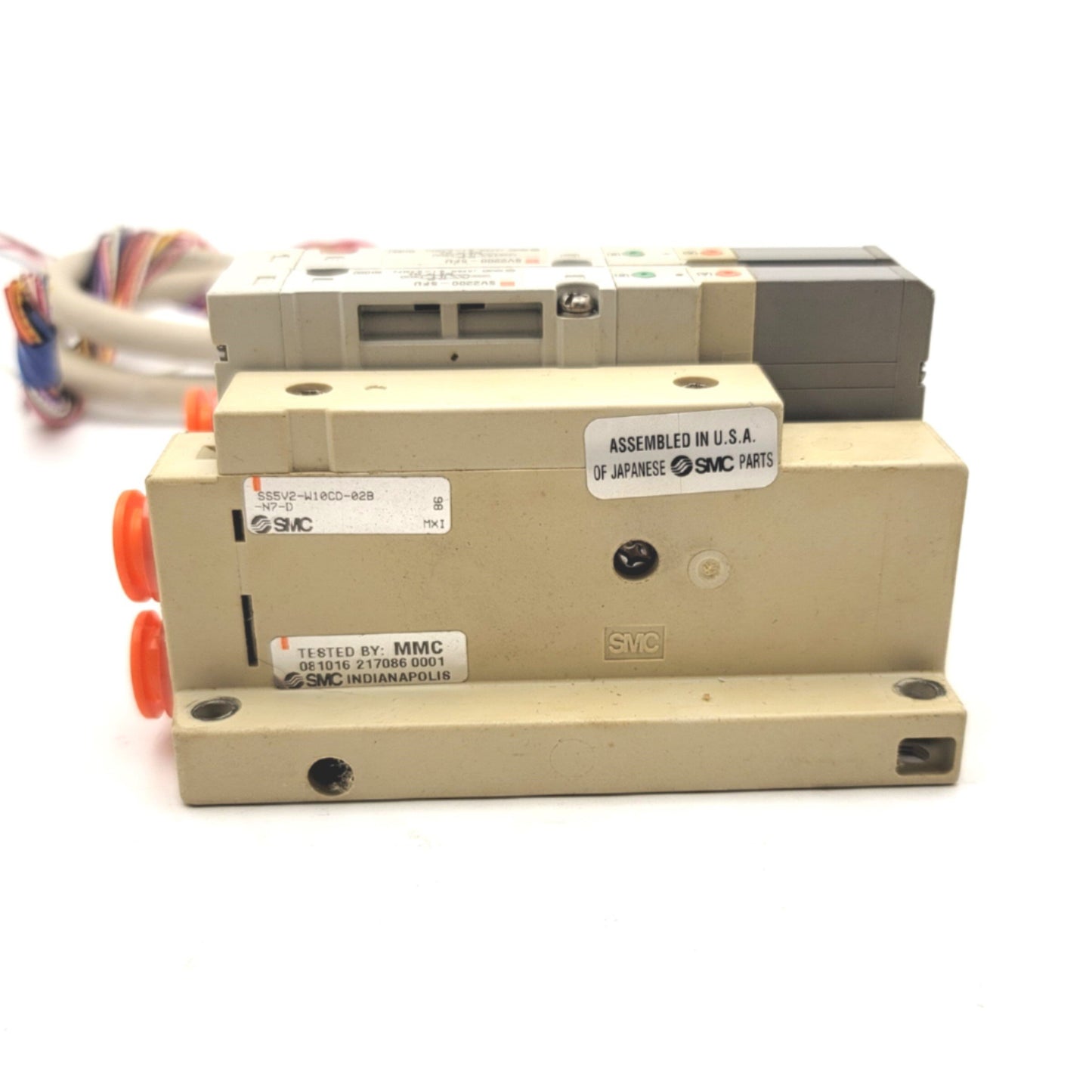 Used SMC SS5V2-W10CD-02B Manifold With 2x SMC SV2200-5FU Double Solenoid Valve 5-Port