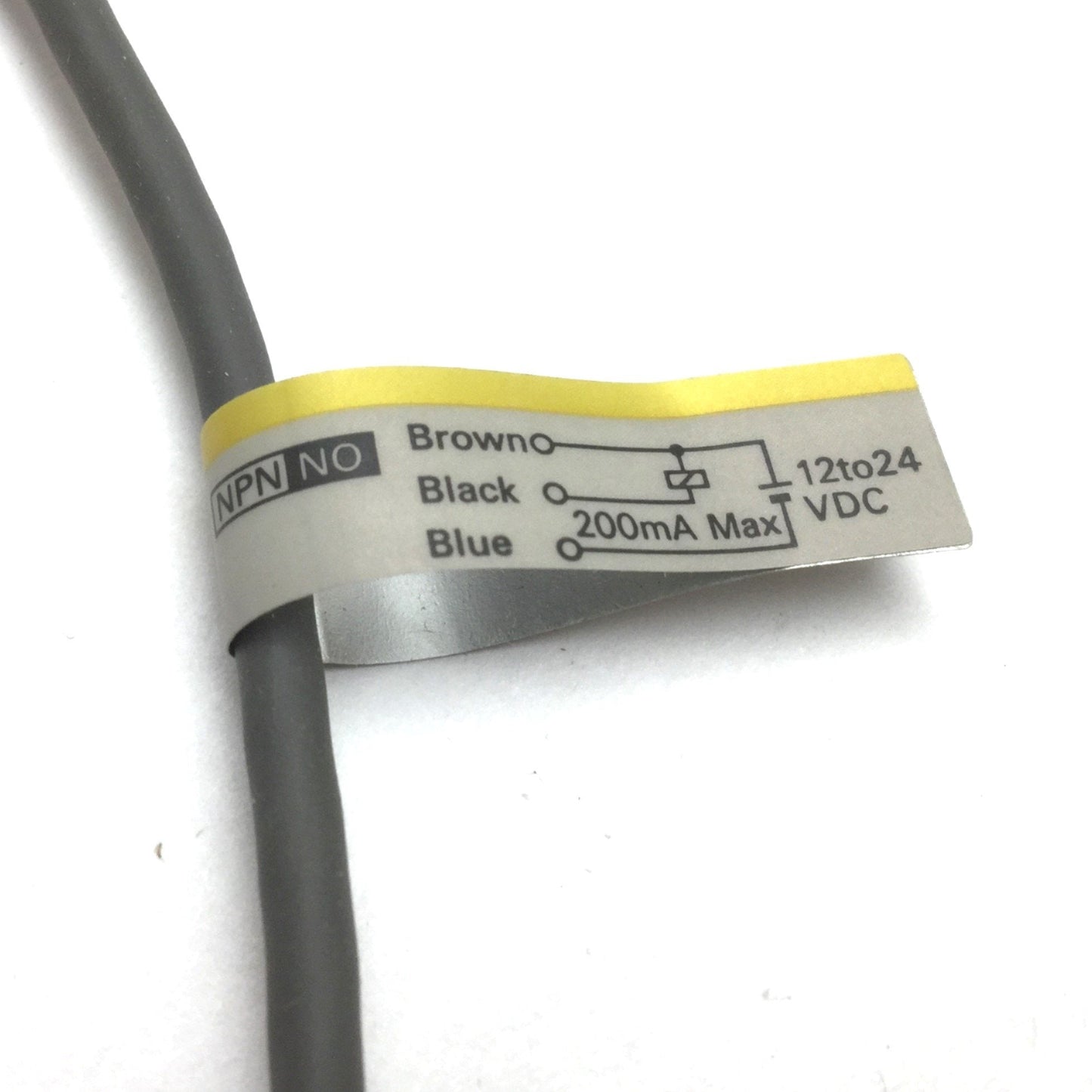 New Other Omron E2F-X1R5E1 Inductive Proximity Sensor, 1.5mm, 12-24VDC 200mA, NPN, 2m