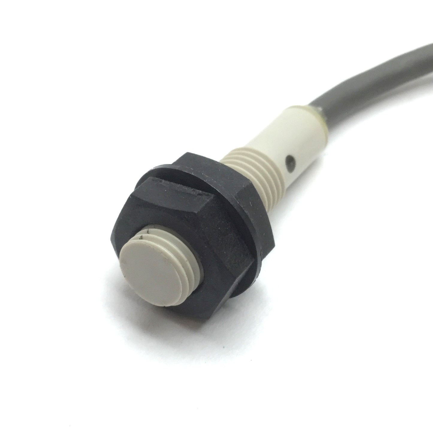 New Other Omron E2F-X1R5E1 Inductive Proximity Sensor, 1.5mm, 12-24VDC 200mA, NPN, 2m