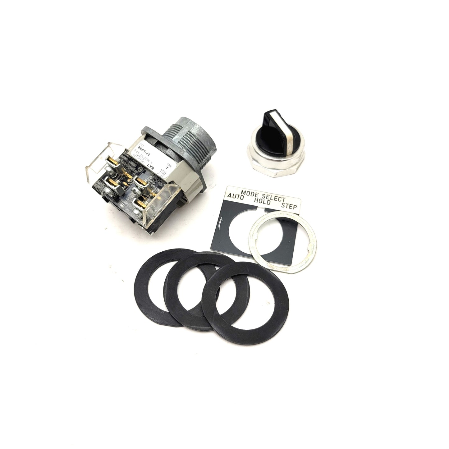 Used Allen Bradley 800T-J2 3-Position Selector Switch 30mm Type 4/13 Non-Illuminated