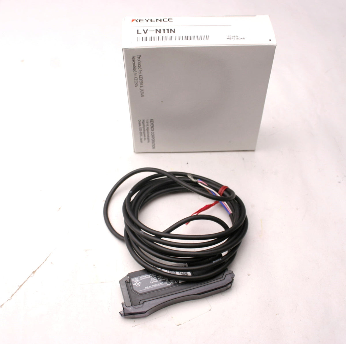 New Keyence LV-N11N Laser Sensor Main Unit, 24VDC, NPN Output, 2 