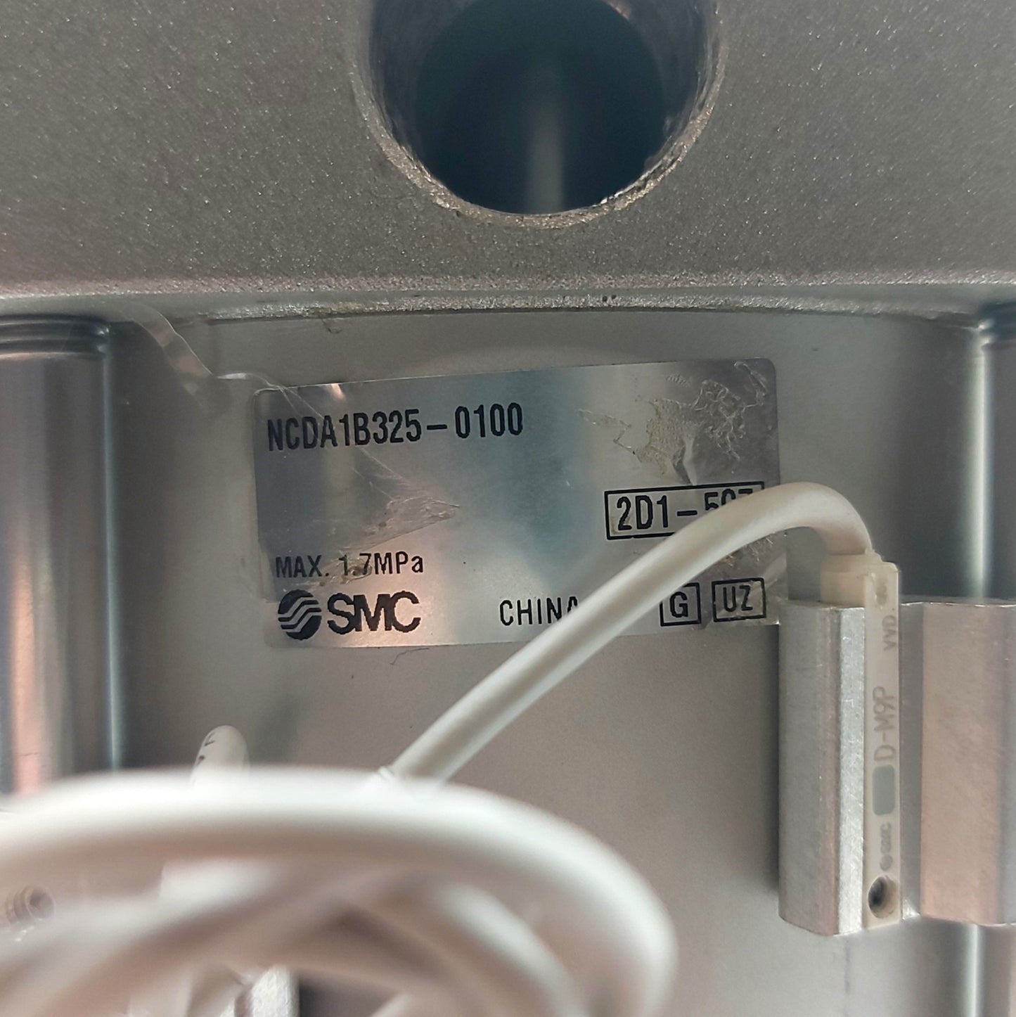 Used SMC NCDA1B325-0100 Pneumatic Cylinder, 1" Stroke, 3.25" Bore, 3/8"NPT w/Switches