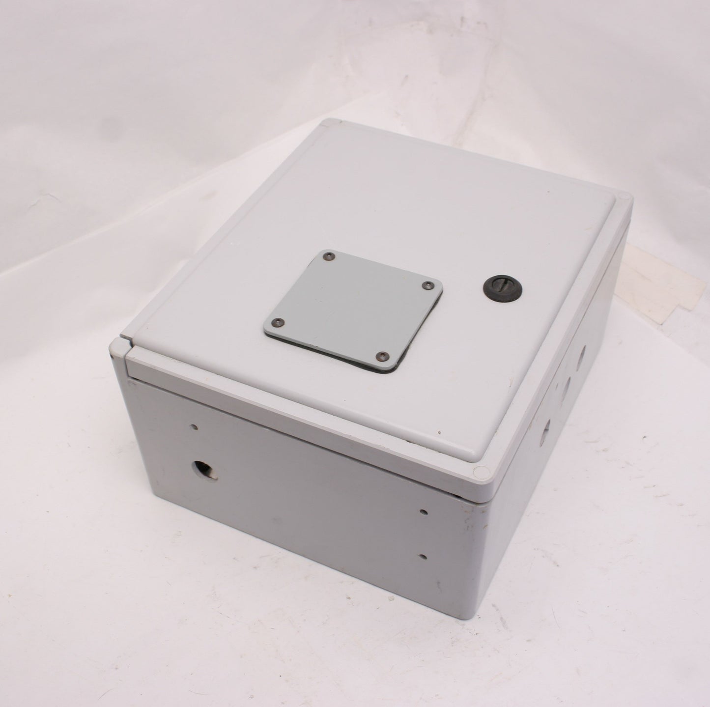 Used Stahlin CL1311HL Wall Mount Enclosure, 13.21"Hx11.21"Wx6.59"D Fiberglass *Holes*