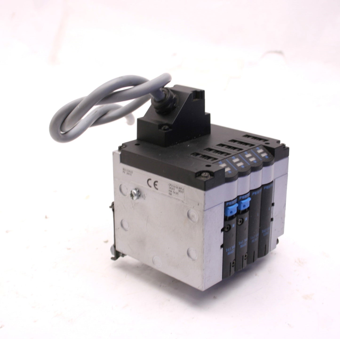 Used Lot of 2 Festo CPV14-M1H-5LS-1/8 Valves On Manifold w/ CPV14-RZP Caps, 5/2