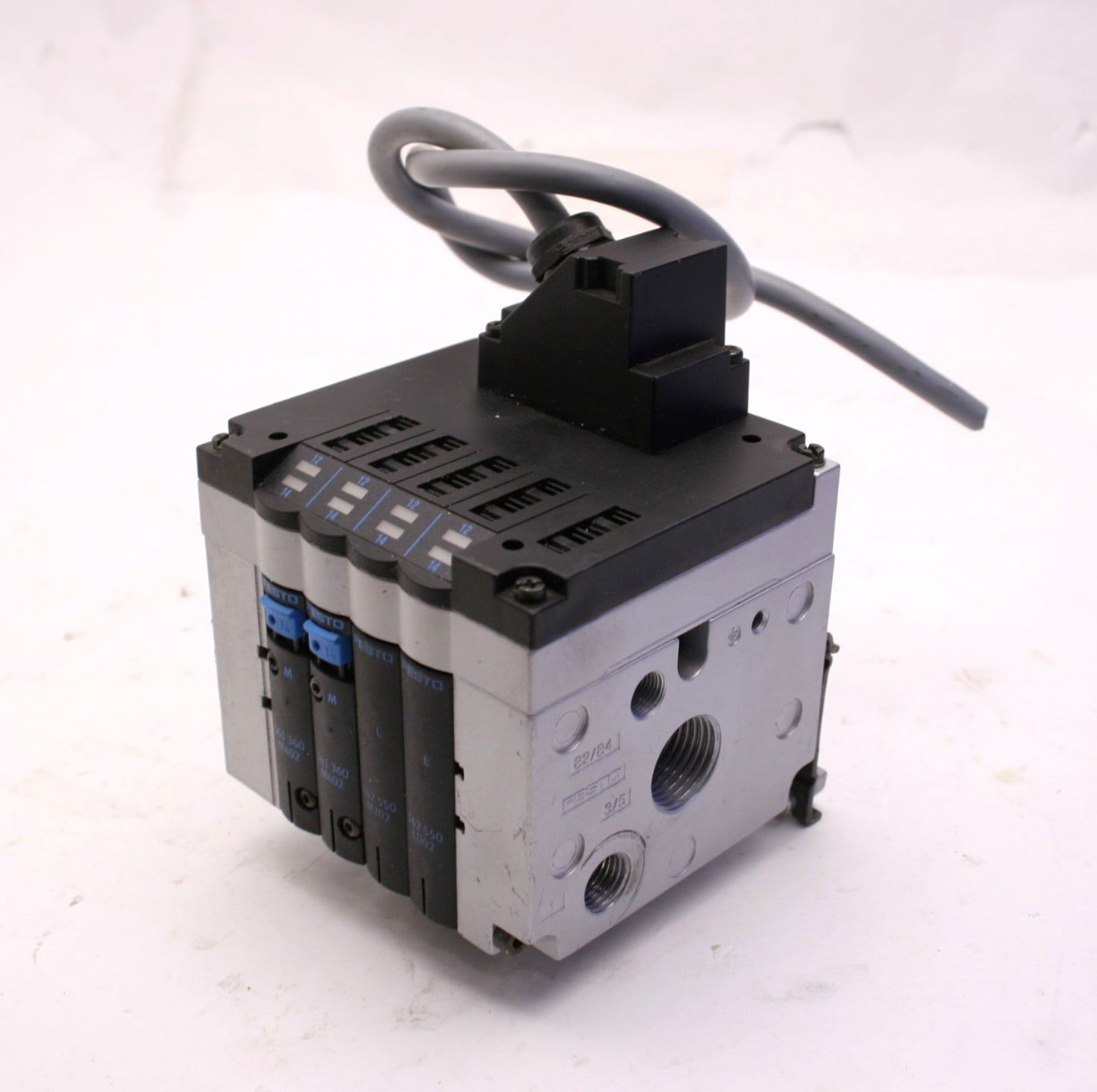 Used Lot of 2 Festo CPV14-M1H-5LS-1/8 Valves On Manifold w/ CPV14-RZP Caps, 5/2