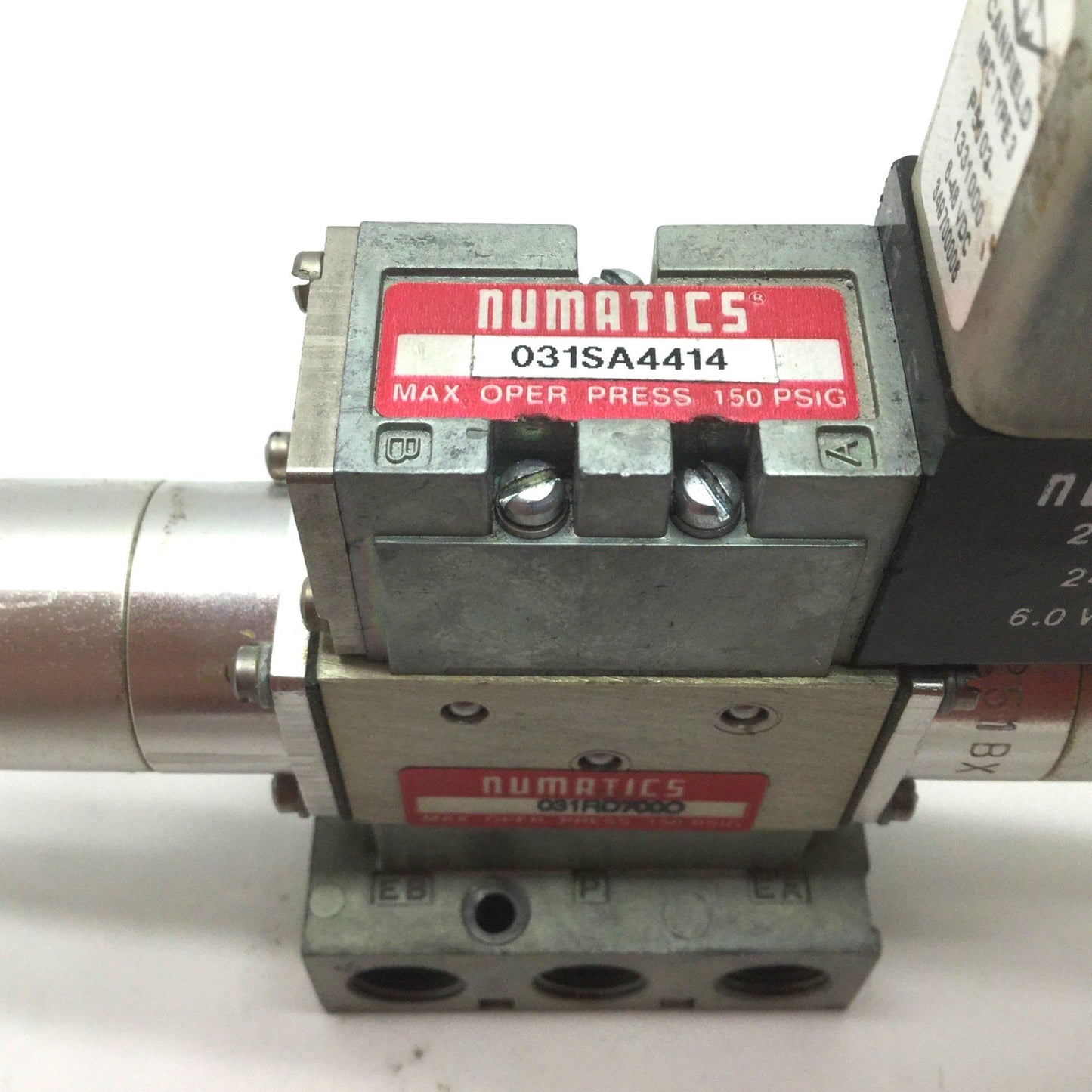 Used Numatics 031SA4414 Solenoid Air Valve 2 Pos 5 Port 1/8" Dual Regulator 031RD7000