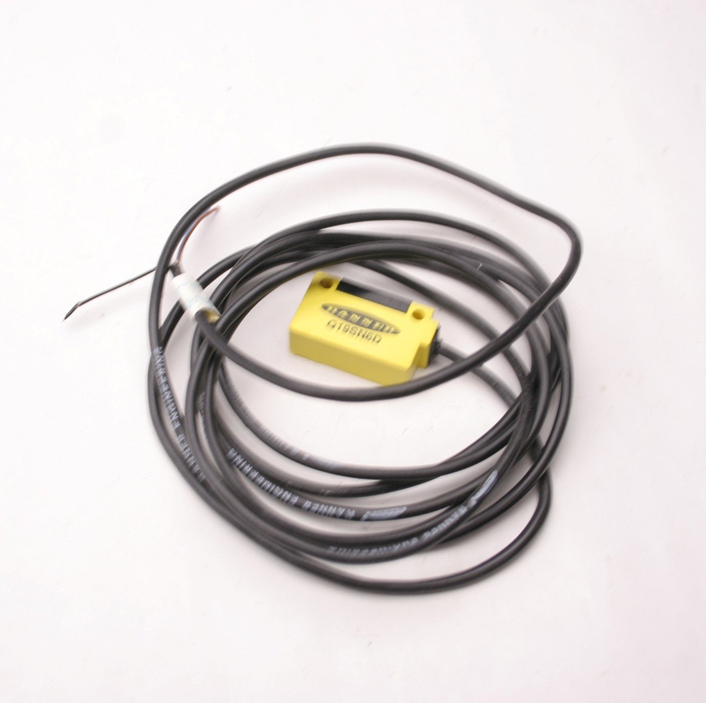 Used Banner Q19SN6D Polarized Retro Sensor, Sensing Beam: 680nm, 10-30VDC, Range: 8"