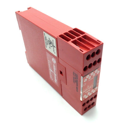 Used Allen-Bradley 440R-N23059 Safety Relay 2x Switch Input 3-Pole NO Output 24VAC/DC