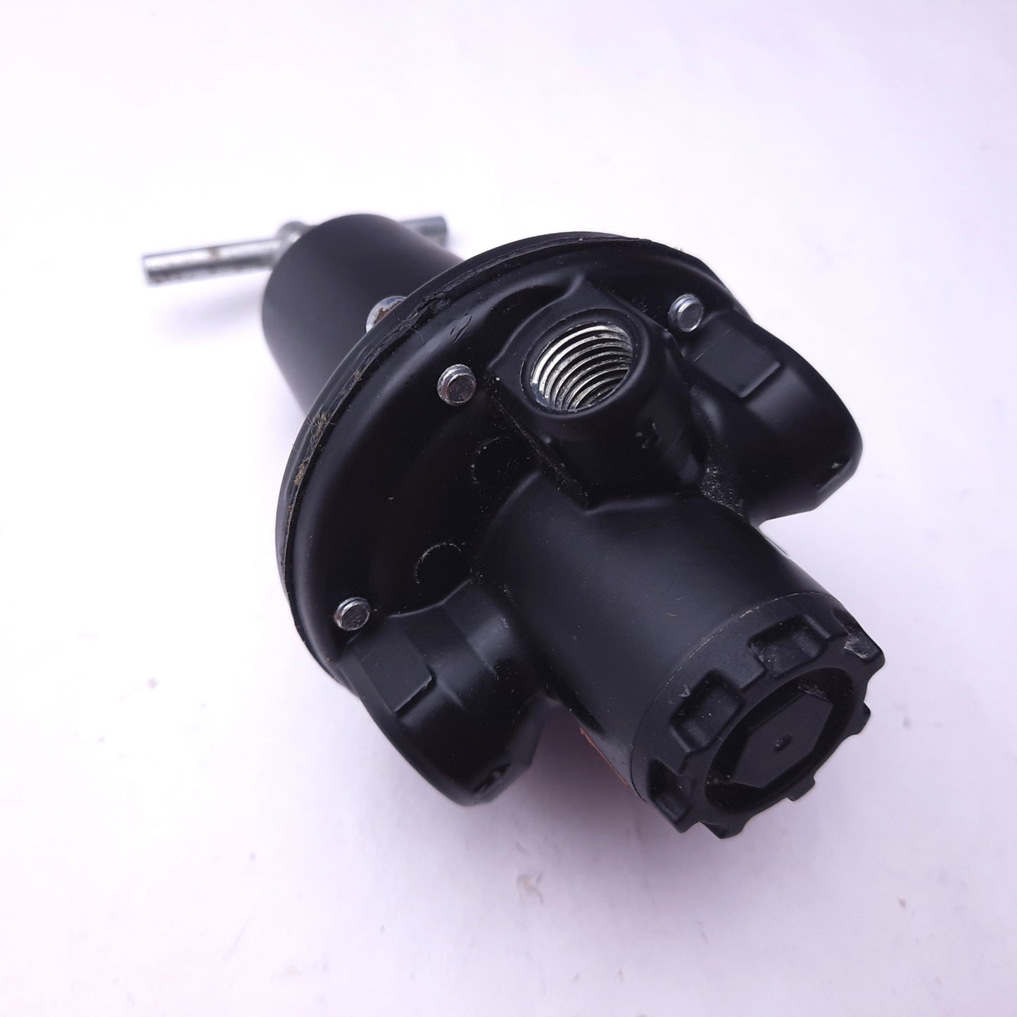 Used Numatics R50R-03G Regulator, Ports: 3/8" NPT, In: 300psi, Out: 0-125psi