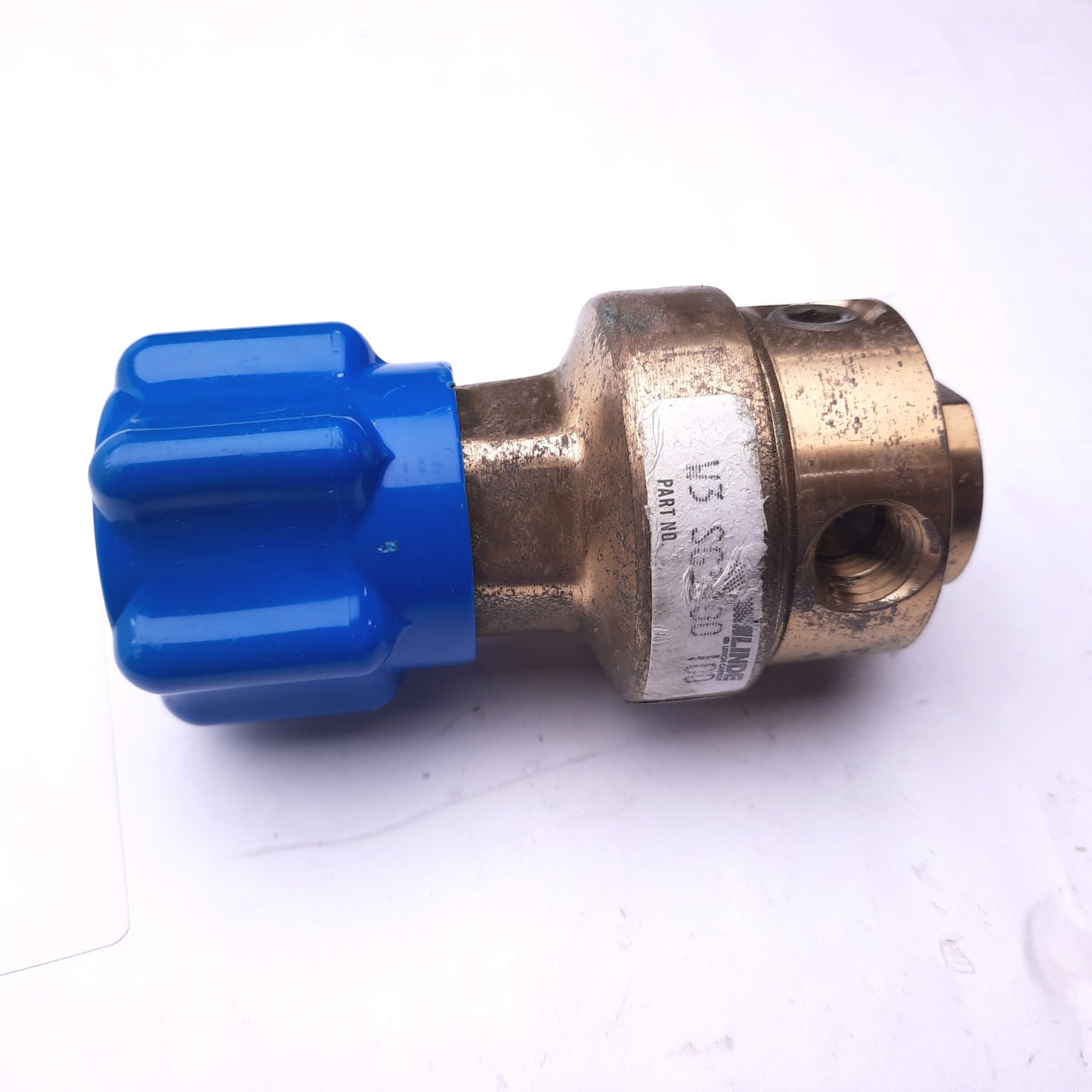 Used Linde SG-3800-100 Union Carbide Regulator Valve Inlet: 3800PSIG, Outlet: 100PSIG