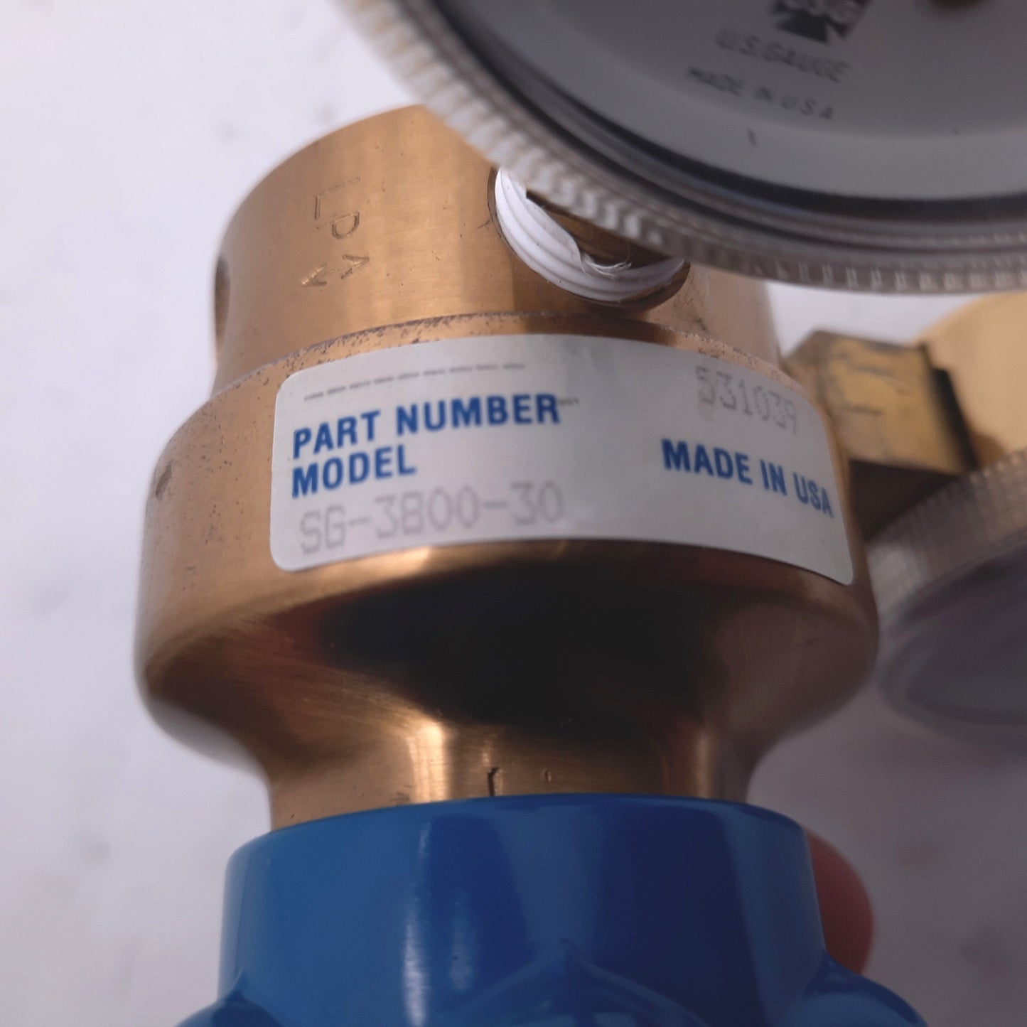 Used Linde SG-3800-30 Union Carbide Regulator Valve, Inlet: 3800PSIG, Outlet: 30PSIG
