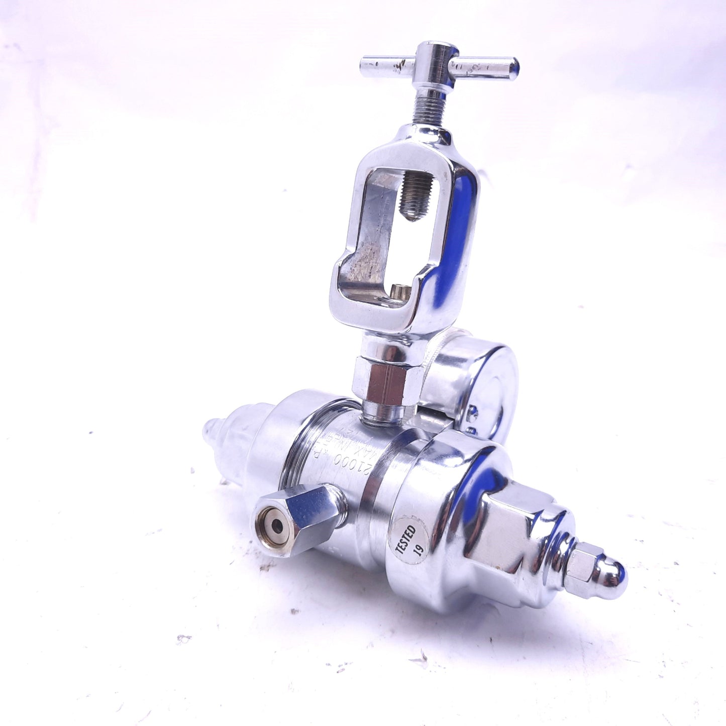 Used Wika 57464 00 Medical Regulator Blood Gas, High Pressure 1/4" NPT 21000kPa Inlet