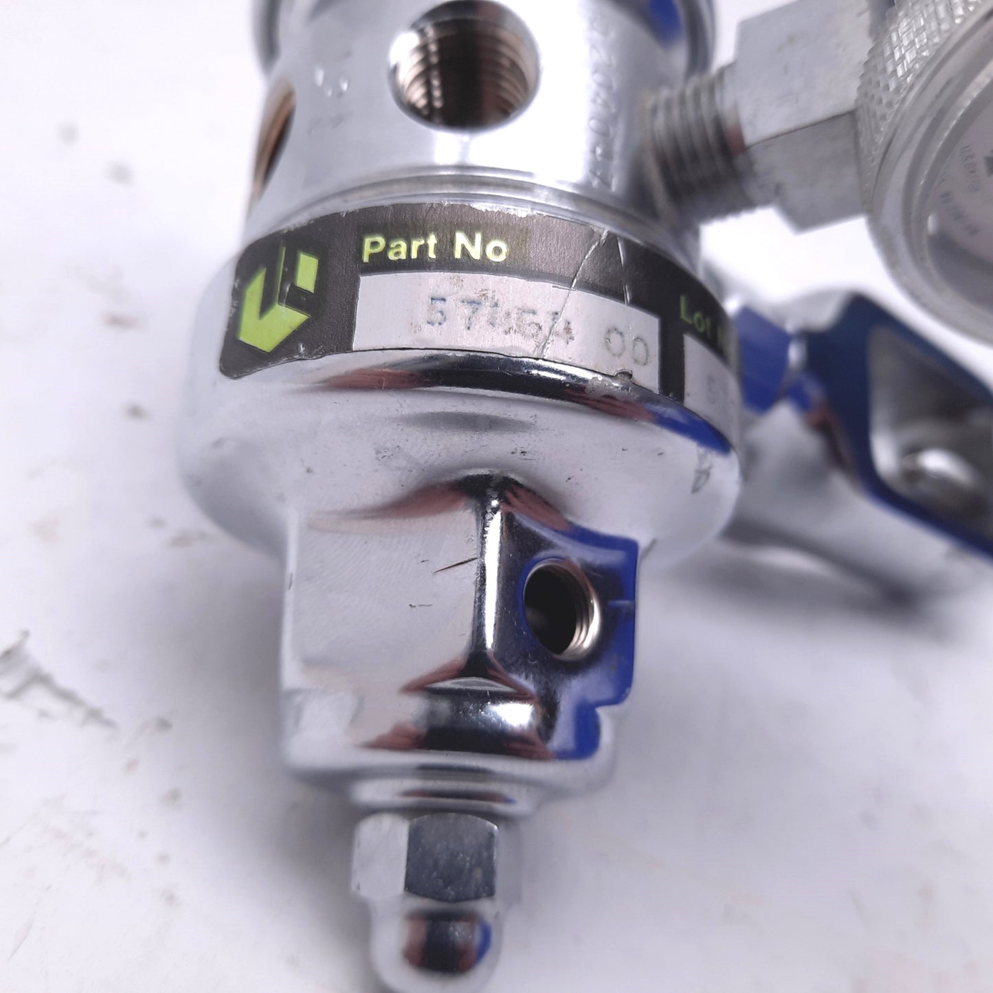 Used Wika 57464 00 Medical Regulator Blood Gas, High Pressure 1/4" NPT 21000kPa Inlet