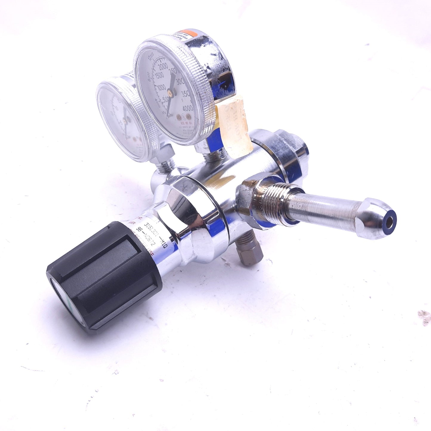 Used Concoa 3151301-M1Q Regulator 500 CGA Connector 1/4" NPT Inlet Gauge: 0-4000PSI