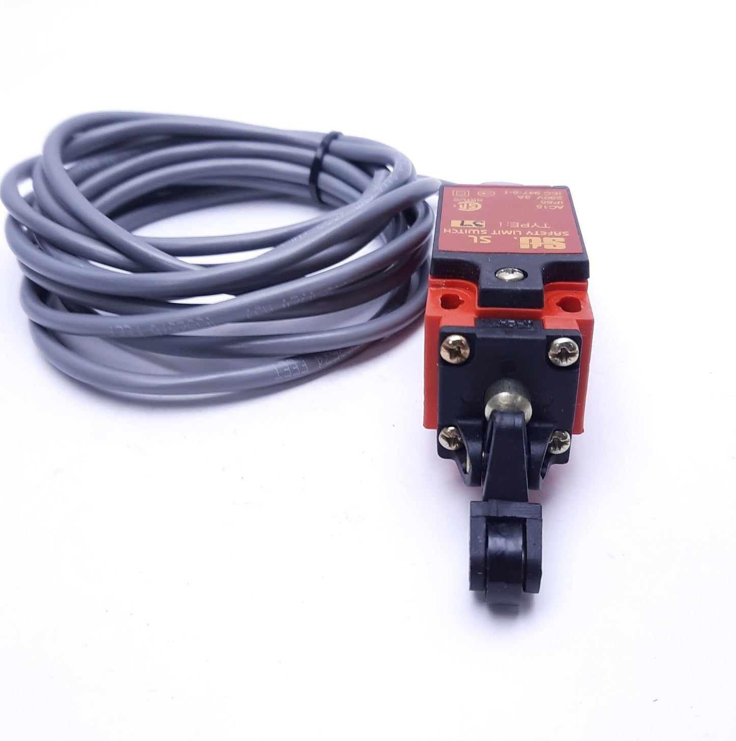 Used STI 44505-0450 Safety Limit Switch, DPST-NC, Rating: 230V 3A, Roller Actuator