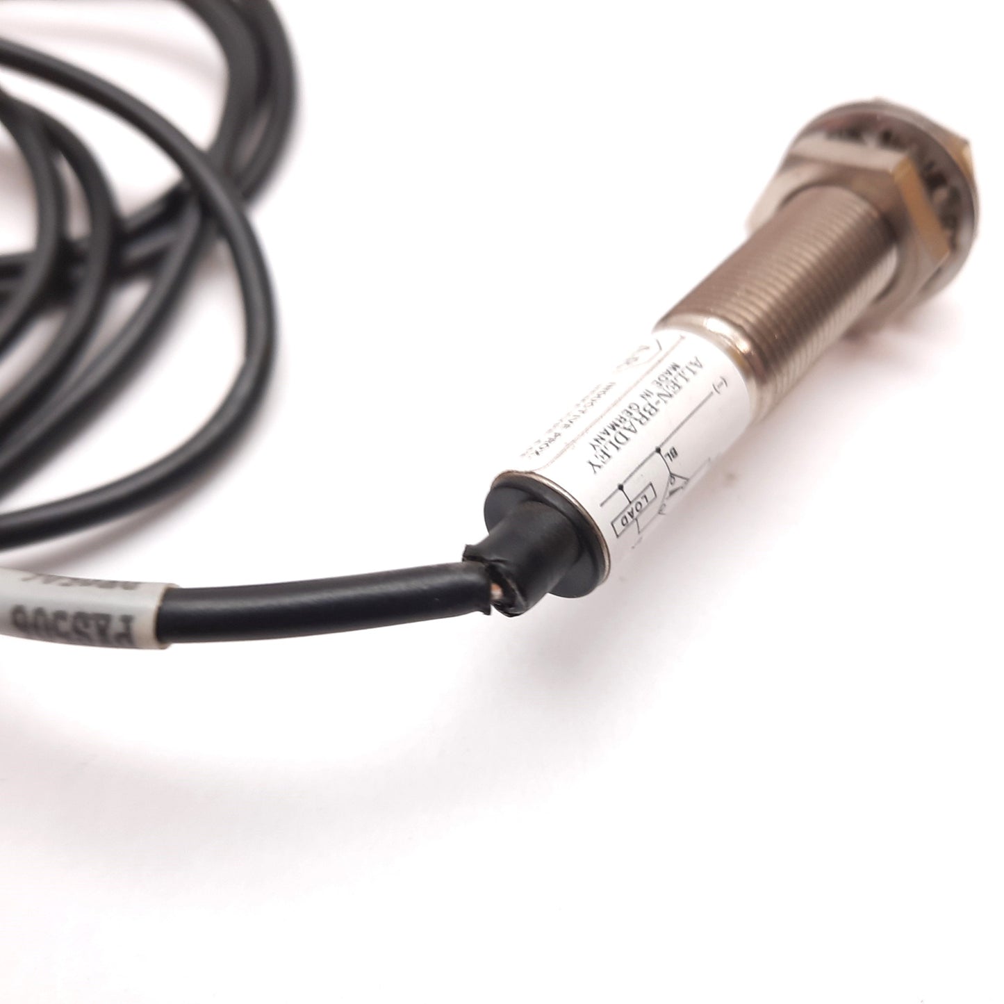 Used Allen Bradley 871C-P2A12 Inductive Proximity Sensor, 2mm, 10-30VDC Damaged Cable