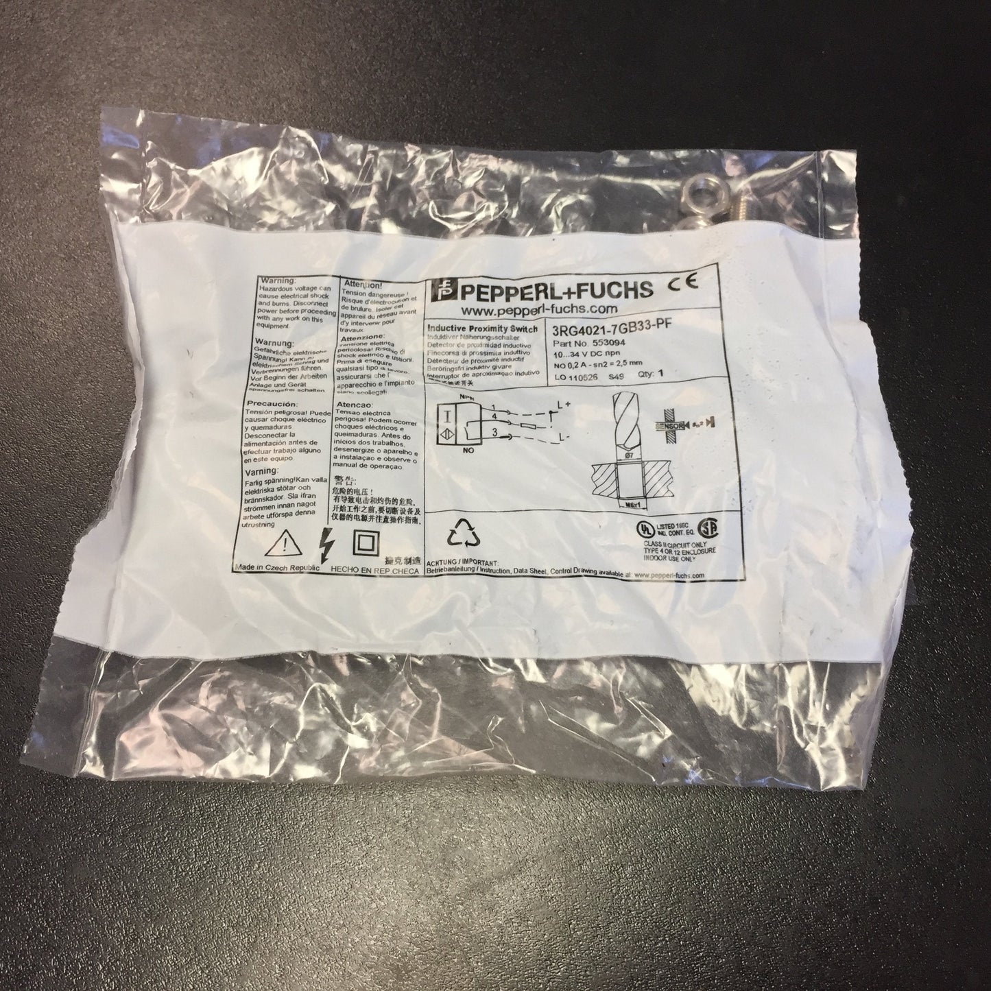 New Pepperl+Fuchs 3RG4021-7GB33-PF Proximity Sensor 10-34VDC 3Pin Range 2.5mm NO NPN