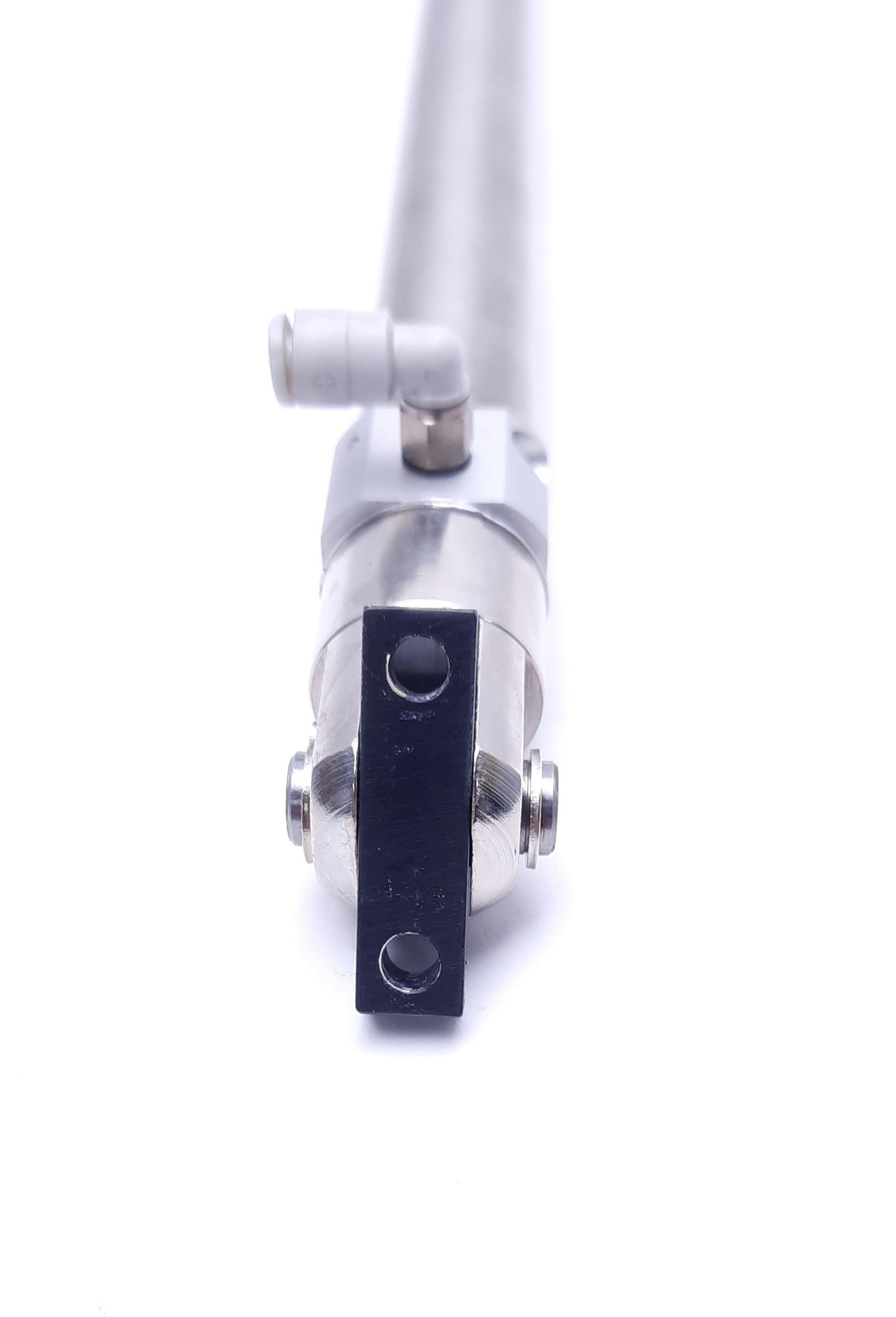 Used SMC CDM2D20-ULA000043 Pneumatic Cylinder, 20mm Bore, 370mm Stroke, M5x0.8