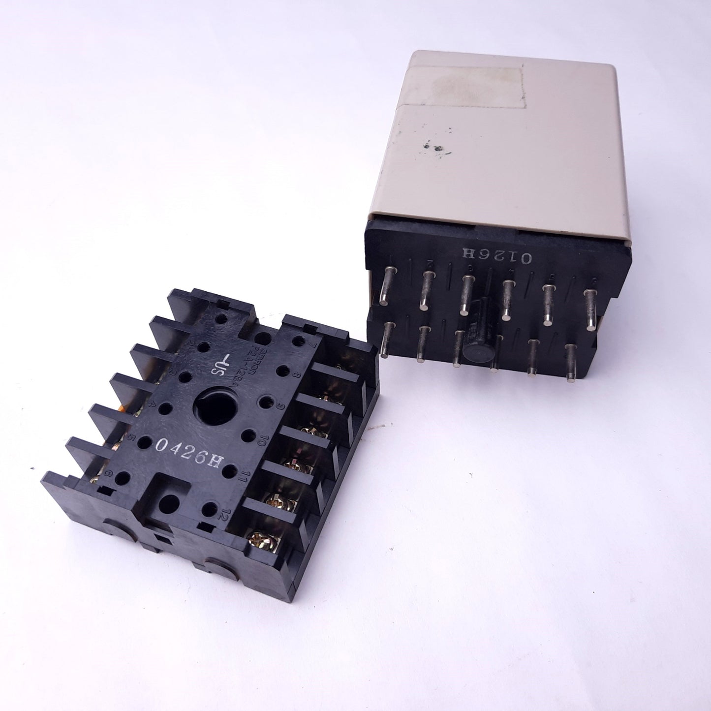 Used Omron S3S-A10-US Sensor Controller Voltage: 120/240VAC 50/60Hz, Out: 100mA Max