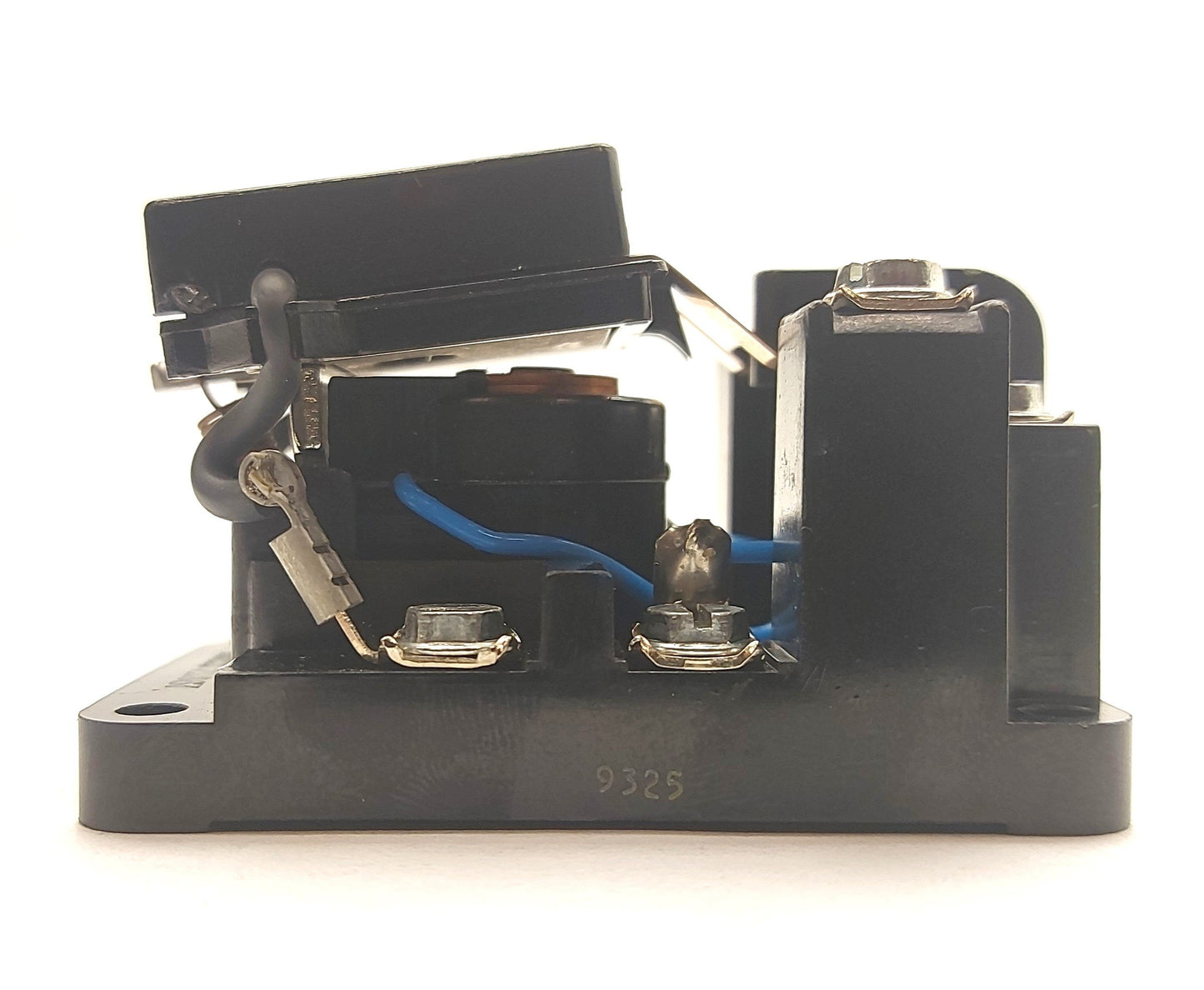 New – Open box MDS Inc. 415XBX Relay, DPDT NO/NC 120/240VAC 15/10A Contacts, 120VAC Coil