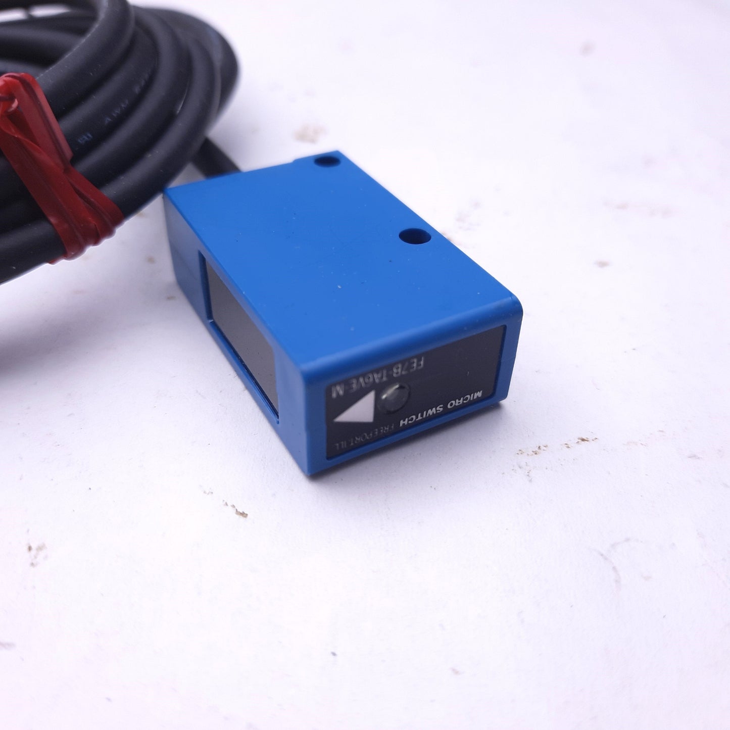New Honeywell FE7B-TA6VE-M Photoelectric Emitter, Through Scan 2M Range NPN 10-28VDC