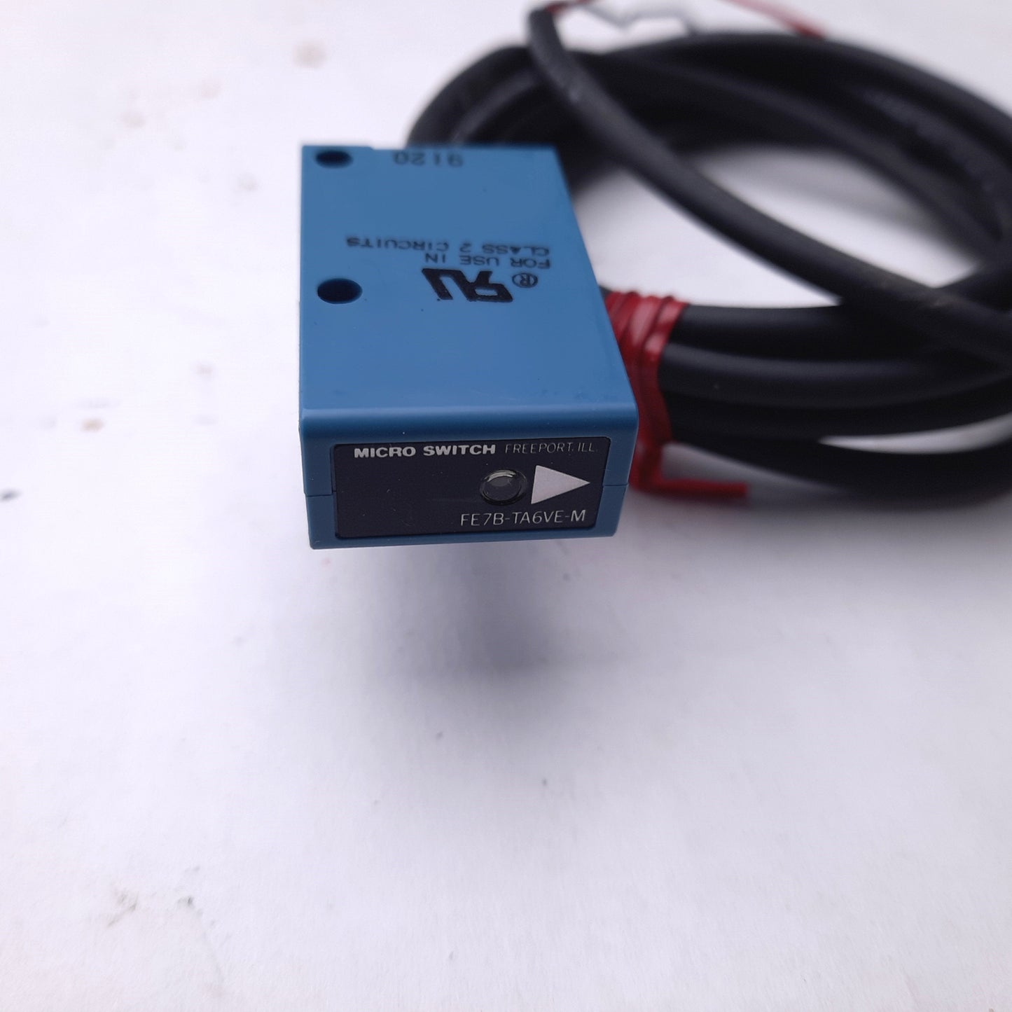 New Honeywell FE7B-TA6VE-M Photoelectric Emitter, Through Scan 2M Range NPN 10-28VDC