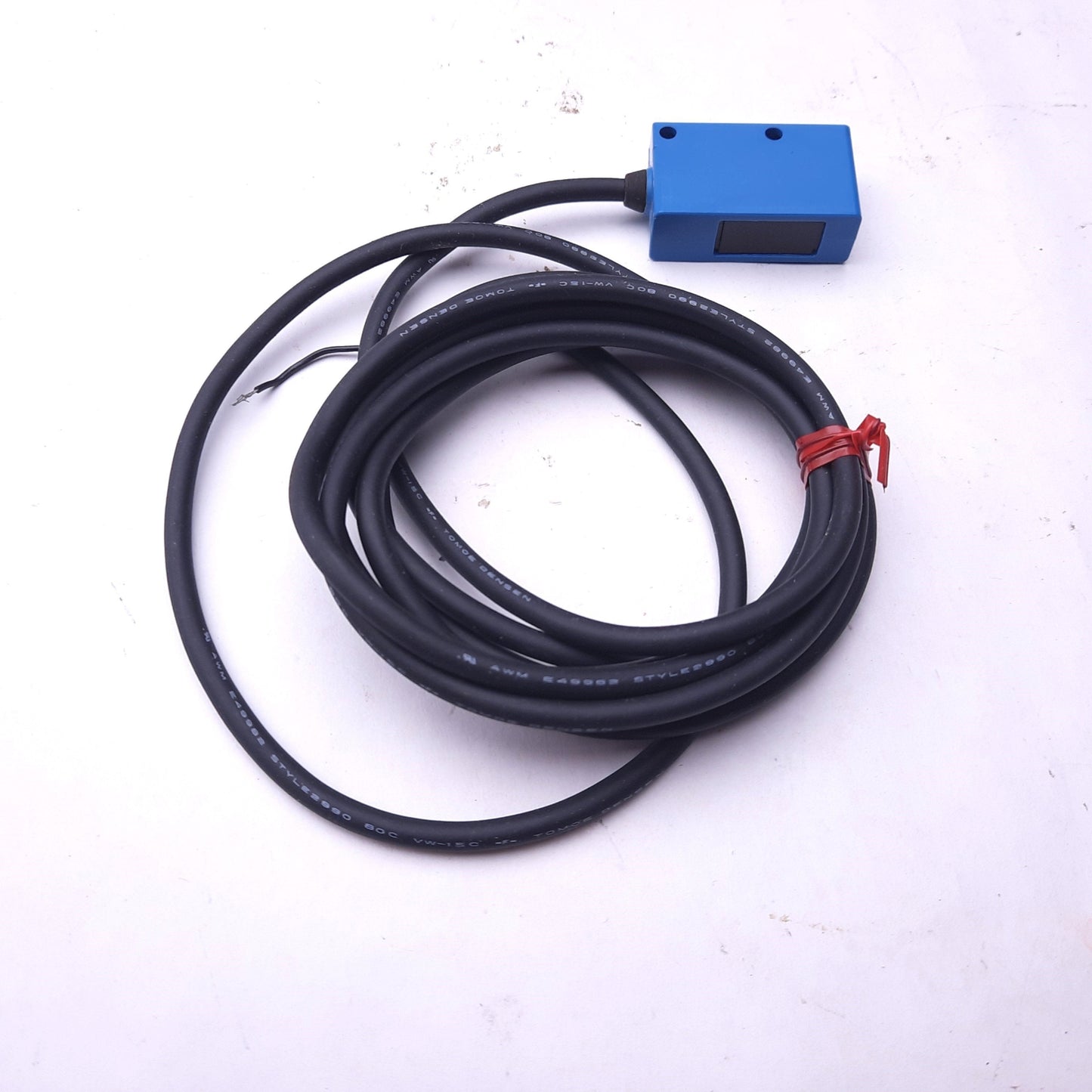 New Honeywell FE7B-TA6VE-M Photoelectric Emitter, Through Scan 2M Range NPN 10-28VDC