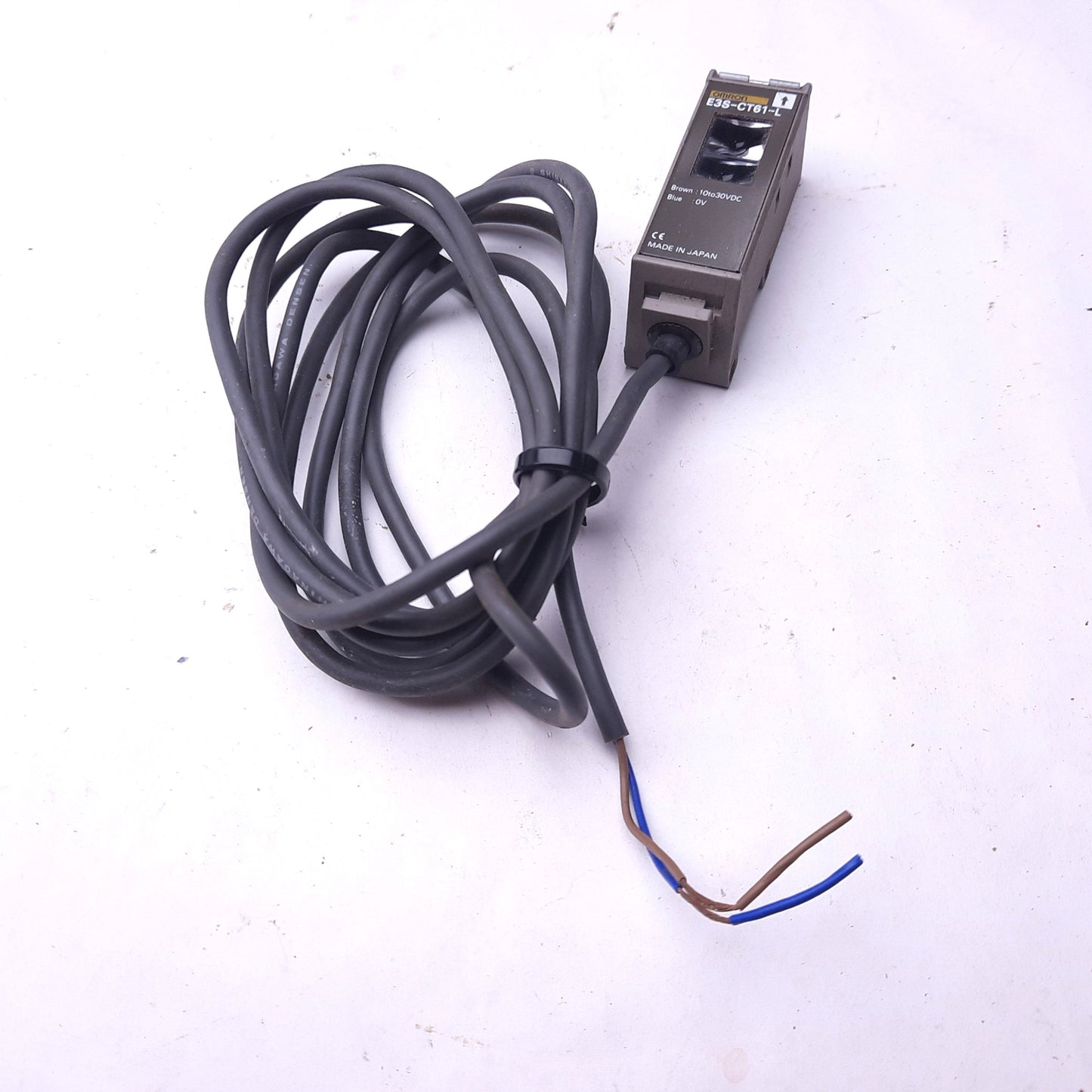 Used Omron E3S-CT61-L Through Beam Photoelectric Sensor Emitter, 30m Range, 10-30VDC