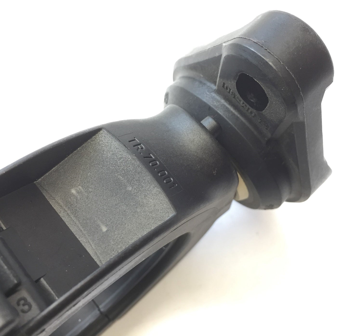 New – Open box Igus TR.70 Triflex Energy Cable E-Chain Carrier Strain Relief Mount Bracket Base