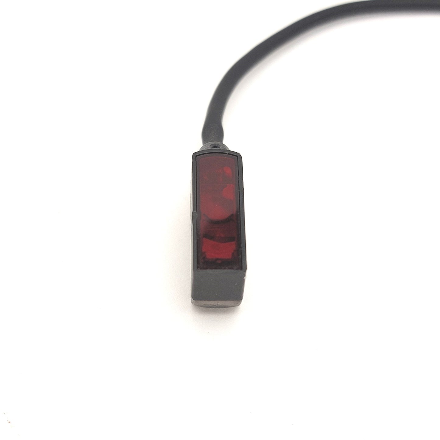 Used BALLUFF BOS020T Retroreflective Optical Sensor 10-30VDC, 118" Range, M8 3-Pin