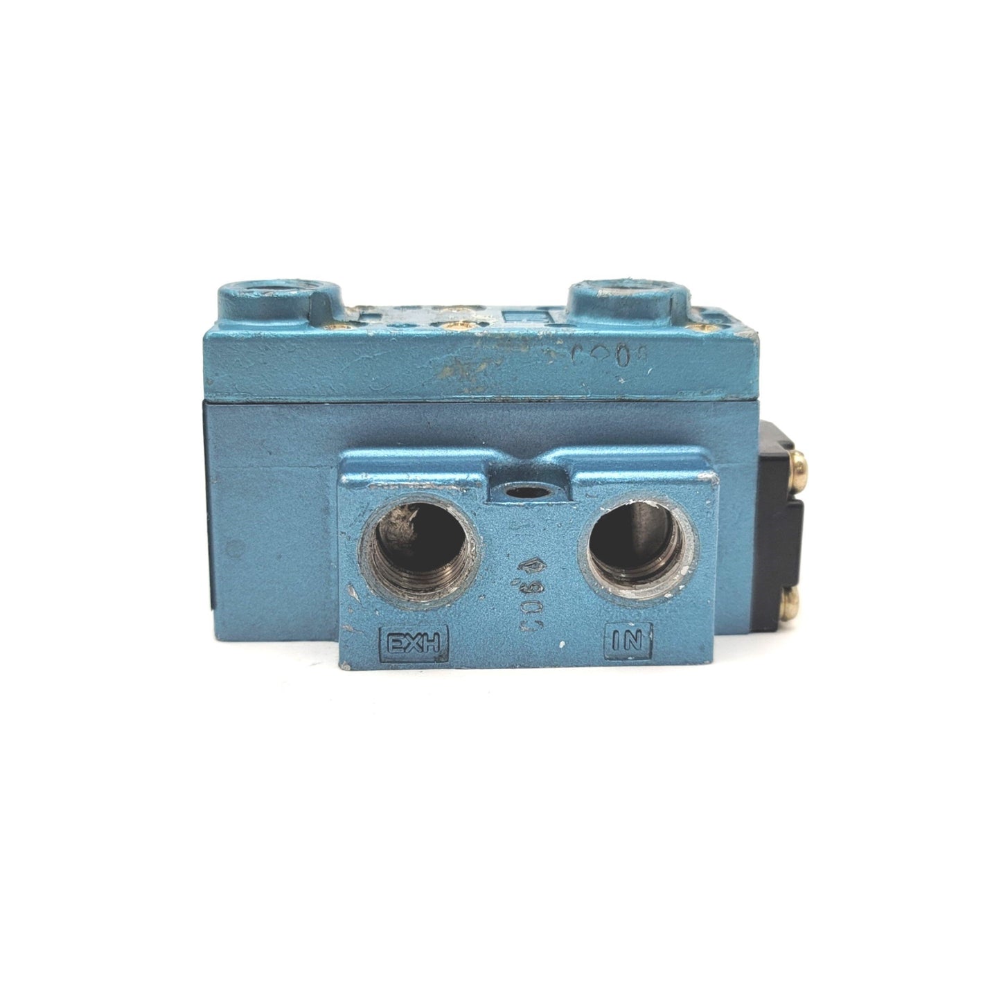 Used MAC 922B-RA Air Pilot Solenoid Valve, Vac-150psi, Double Operator, 4-Way 2-Pos