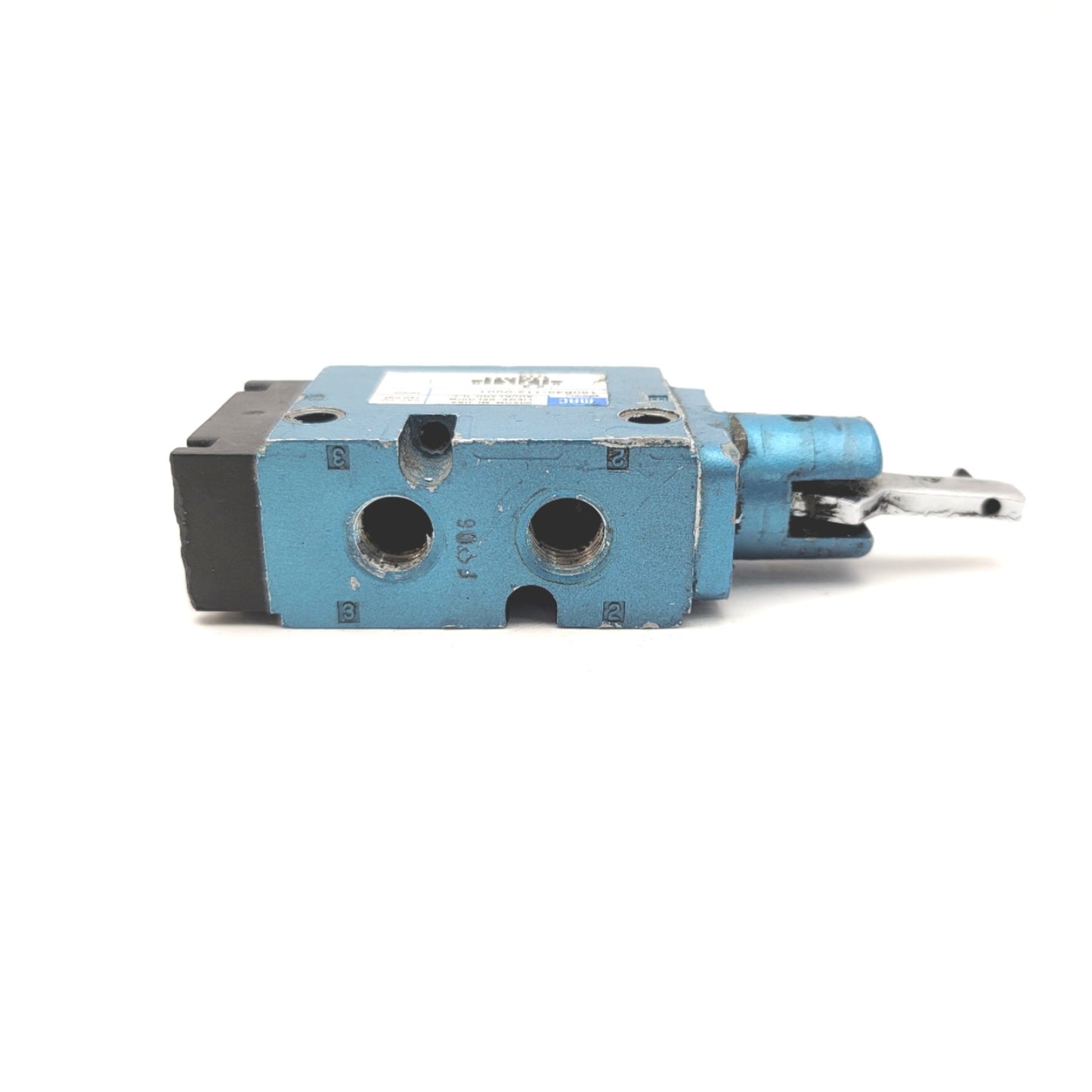 Used MAC 18004S-112-0001 Manually Operated Valves VAC to 200psi, 1/4" NPT, 2 Position