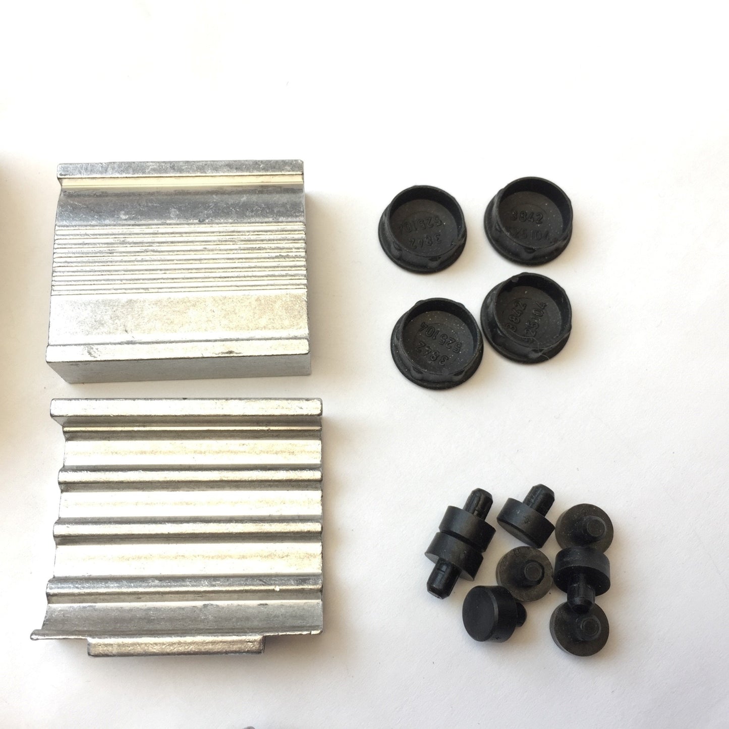 New – Open box Bosch Rexroth 3842526877 Conveyor Trolley Belt Lock Clamp Kit LF12 LF20 LE02