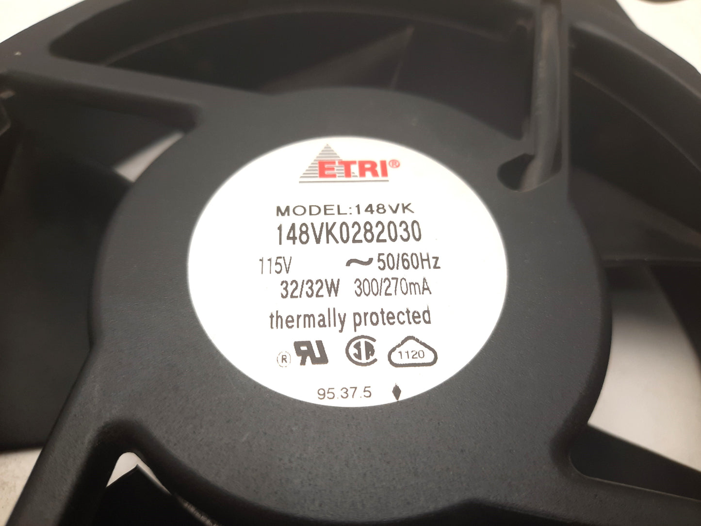 Used ETRI 148VK0282030 Thermally Protected Fan 115VAC 32W, CFM 252, 182x150x38mm