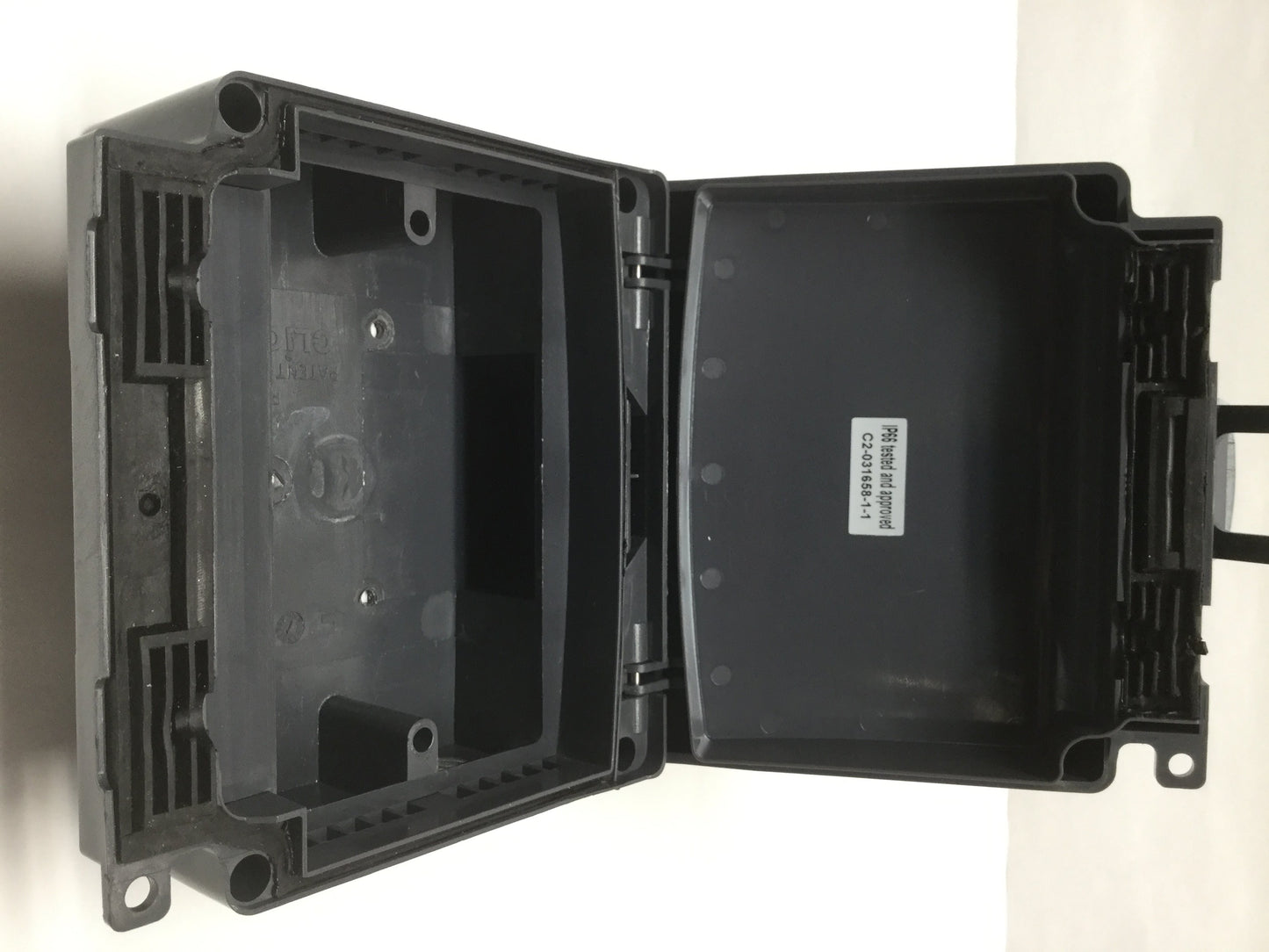 Used Scolmore OA502AG Click UK Aquip66 2-Gang Weatherproof Socket Enclosure, IP66