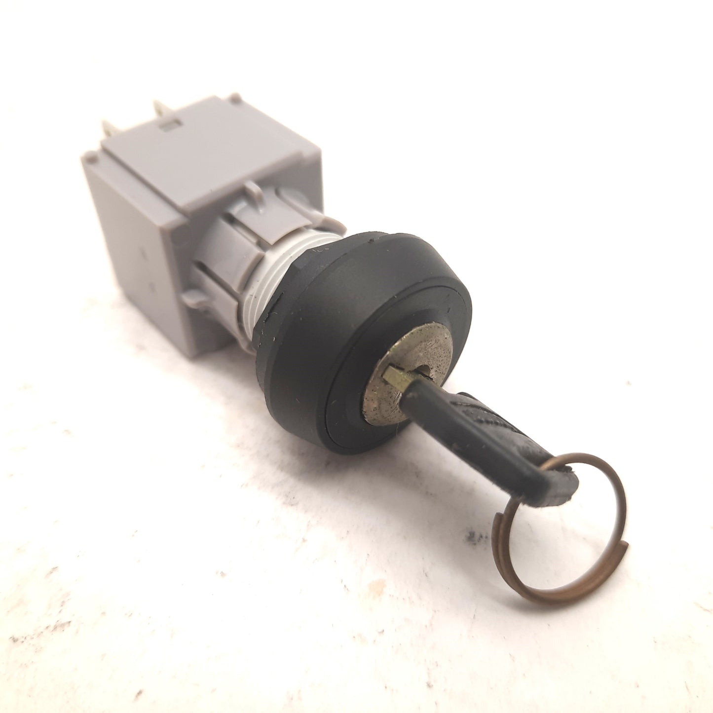 Used Rafi 1.30.076.021/0000 Keylock Switch 25T70 NC RAFIX 16 Latching Remove 0
