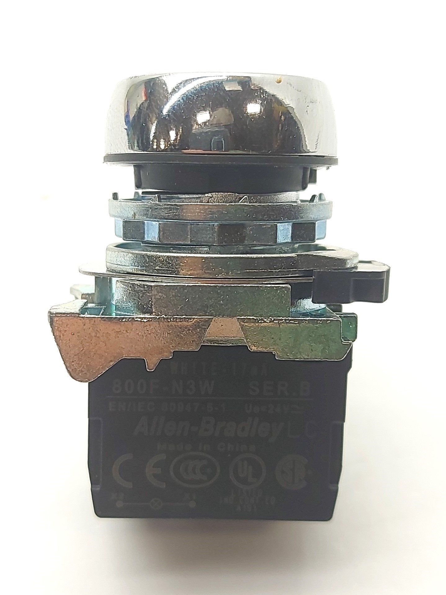 Used Allen Bradley 800FM-LF0 Illuminated Flush Push Button 1x 800F-X10 NO Contact 24V