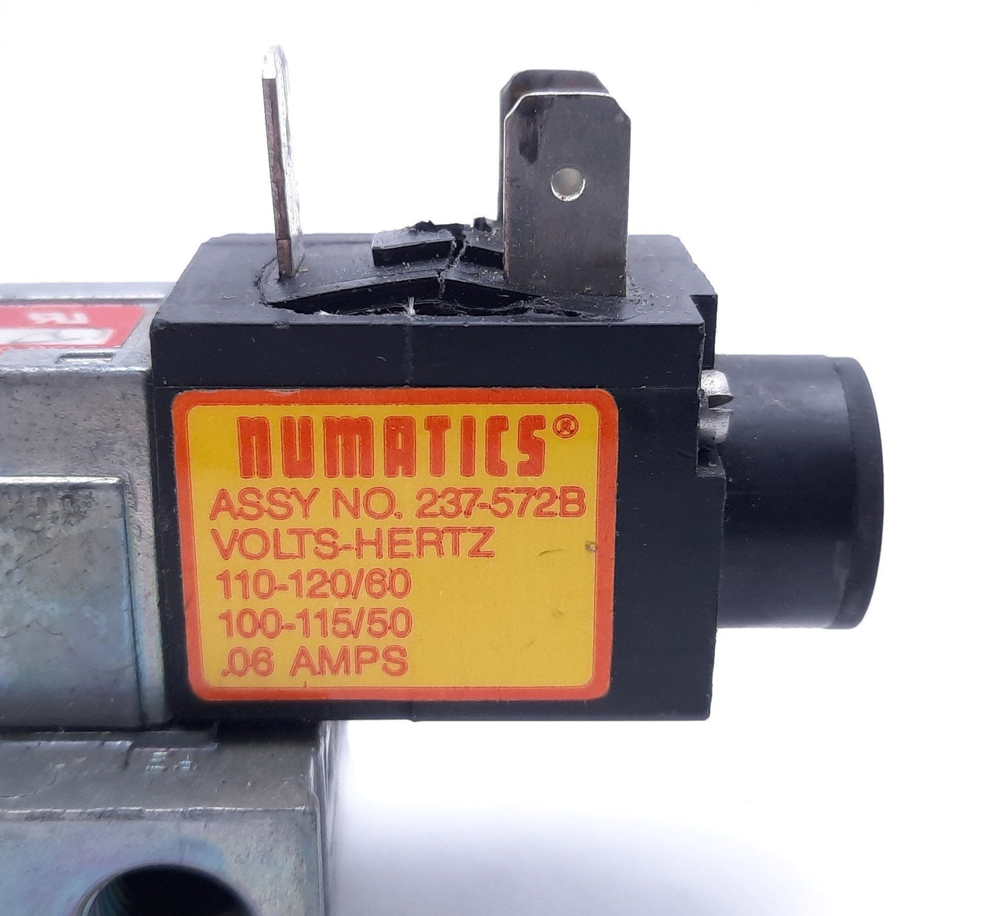 Used Numatics 031SS4002 Solenoid Valve Assembly With (2) 237-572B Solenoid Coils 120V