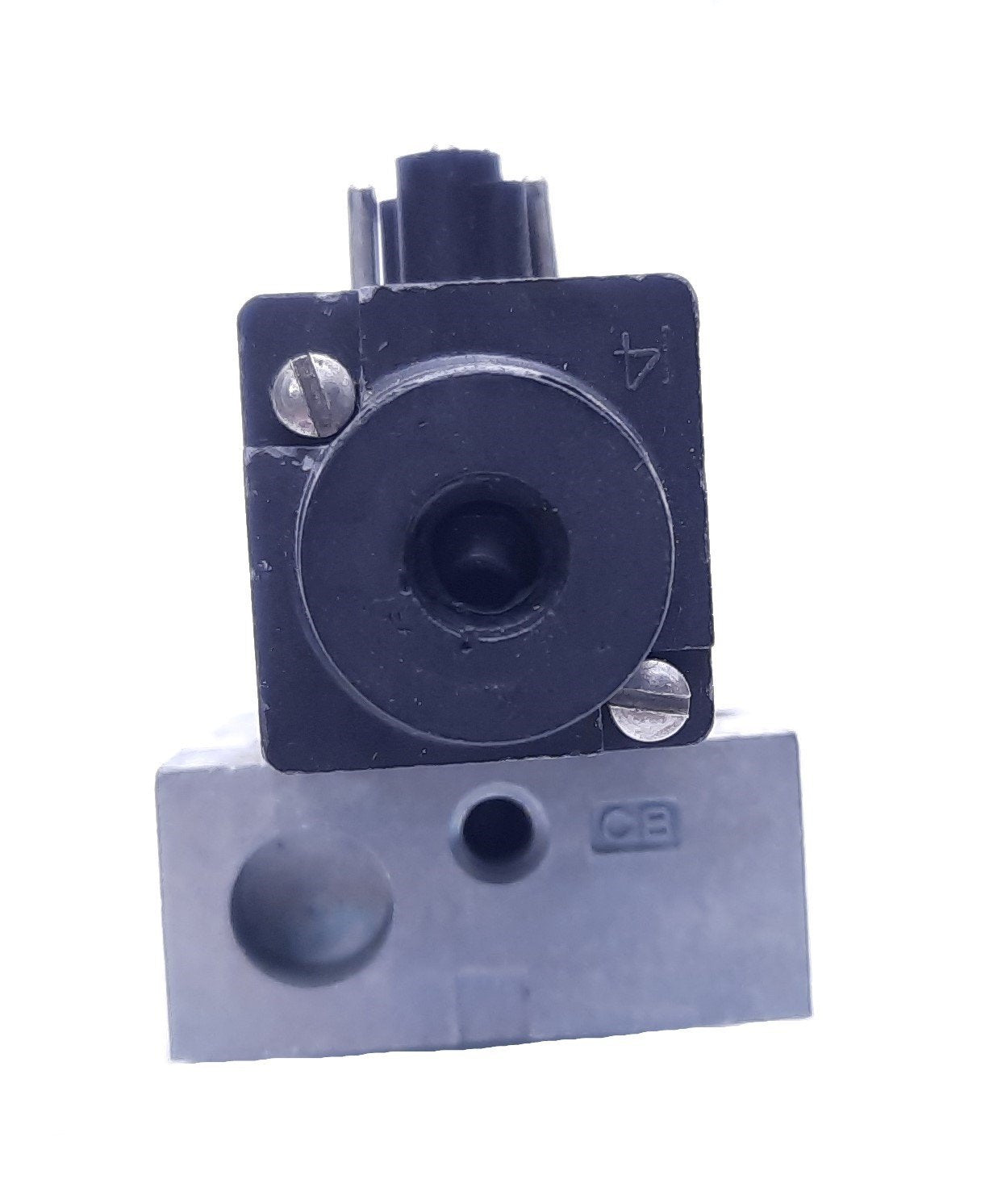 Used Numatics 031SS4002 Solenoid Valve Assembly With (2) 237-267B Solenoids 120 VAC