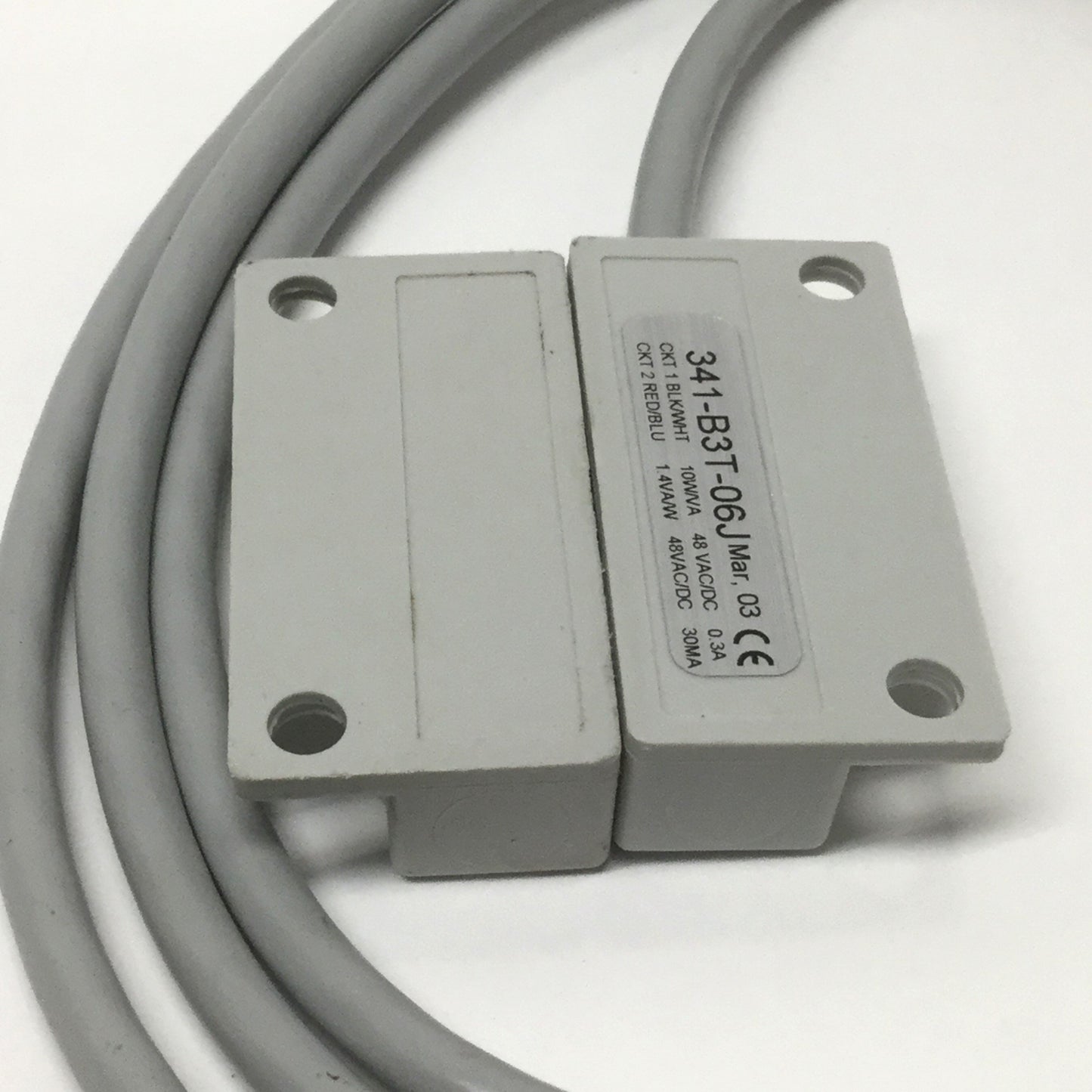 Used Sentrol 341-B3T-06J GuardSwitch Safety Interlock Switch TPST, 2NO-NC, w/Actuator